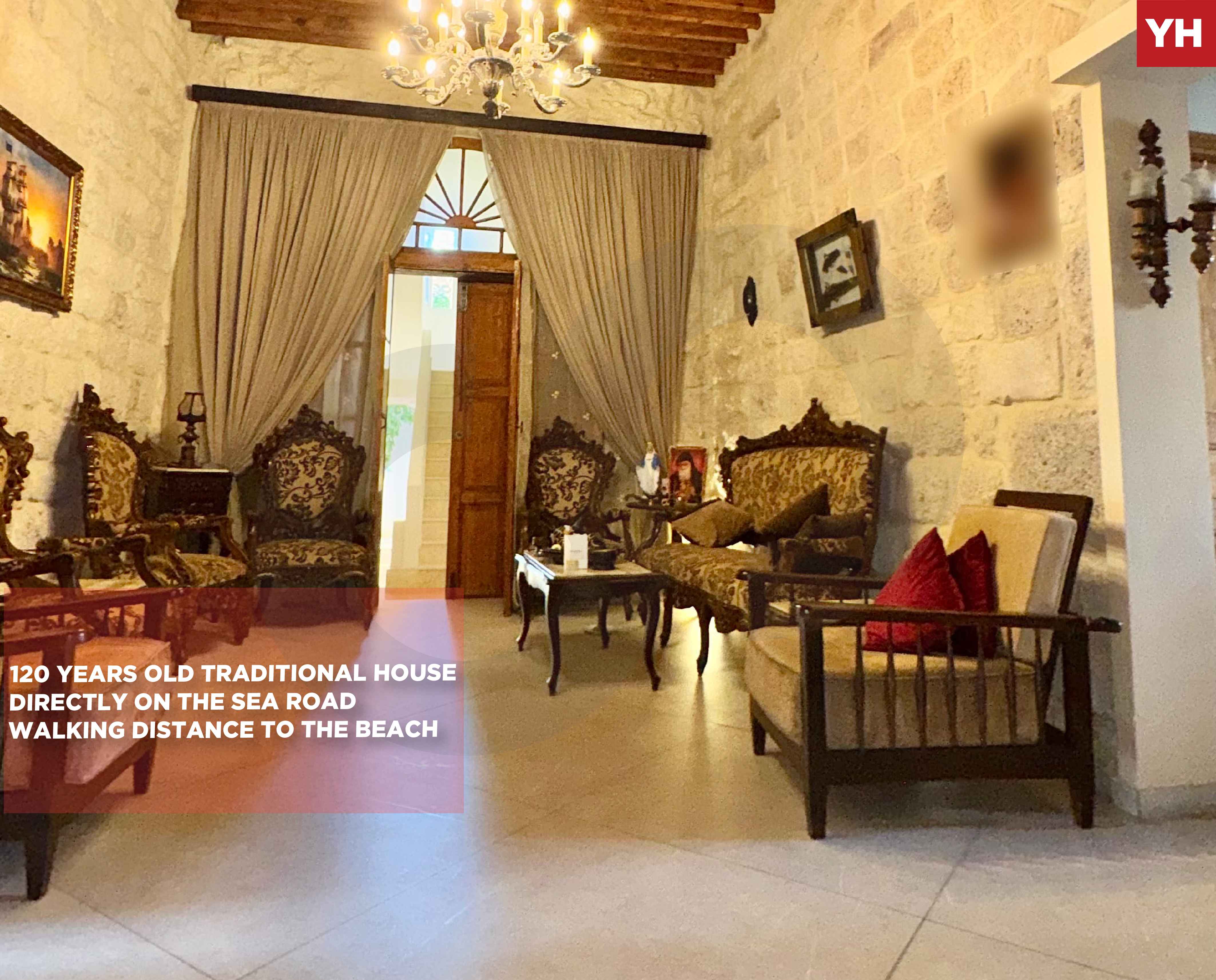 Old traditional house/Located directly on the seaside road/SAFRA,KESEROUAN
