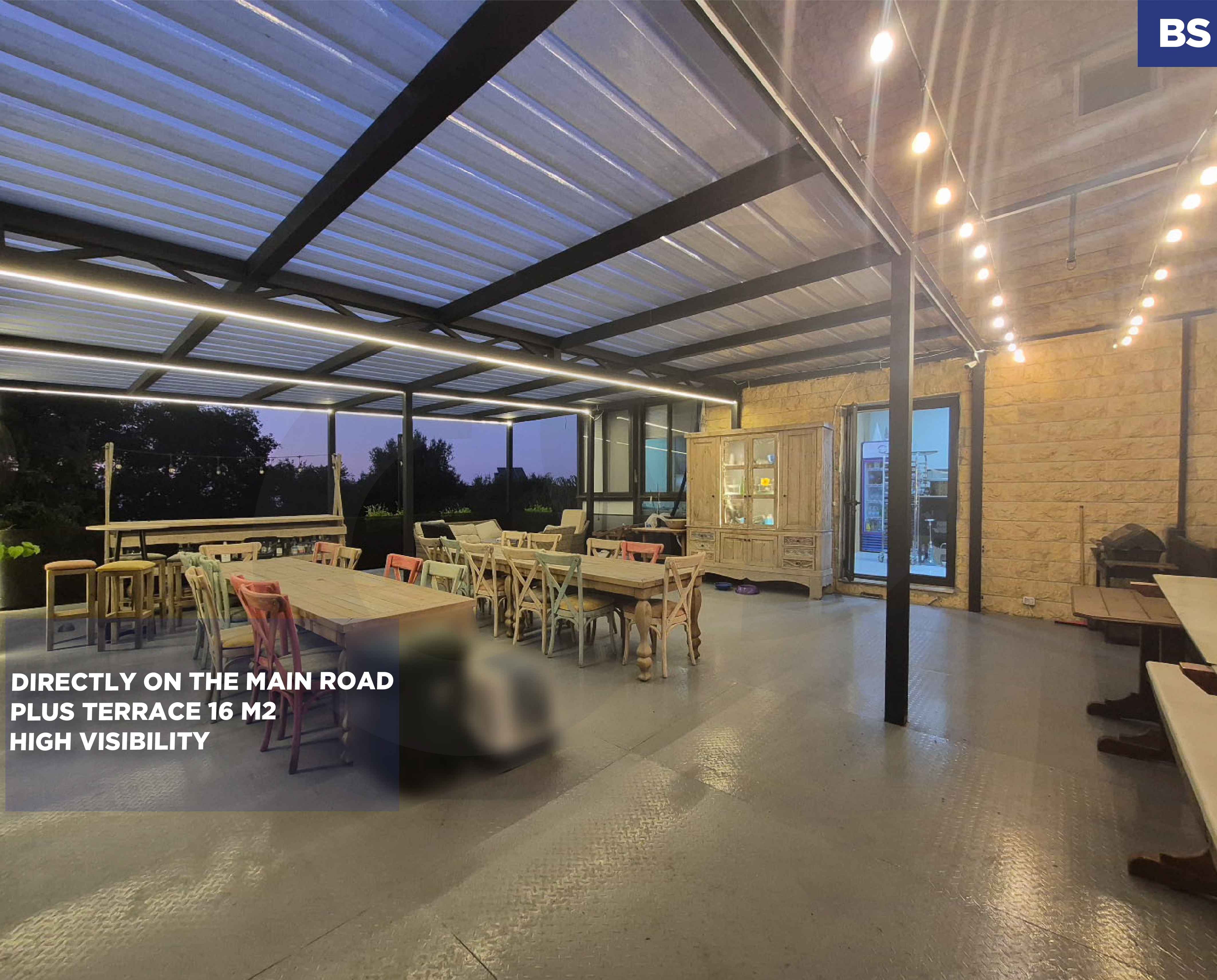 RENTAL SHOP/ Prime Main Road Broummana,metn /excellent accessibility and visibility