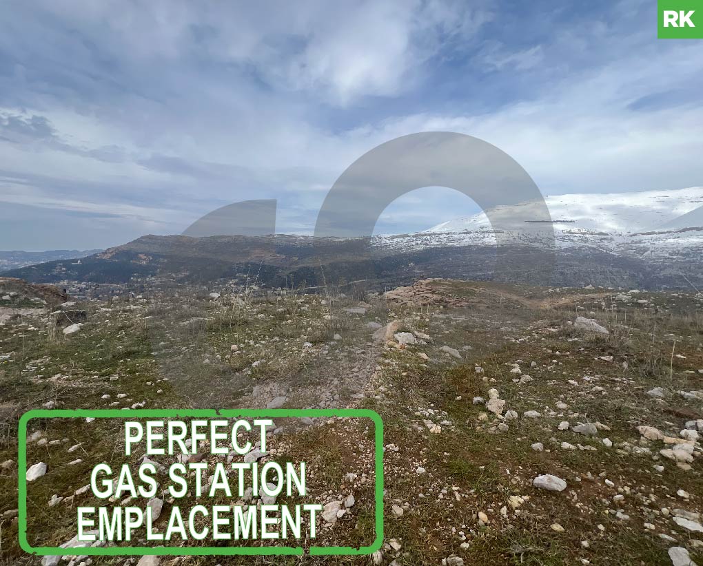 1300 sqm land in Zaarour