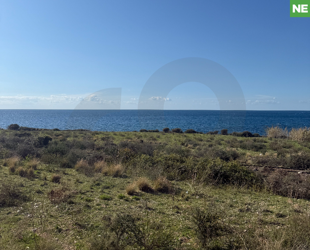 open sea view, directly on the road, Barbara