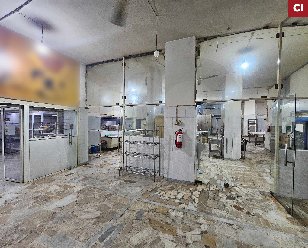 Spacious, Prime location, great deal, adonis