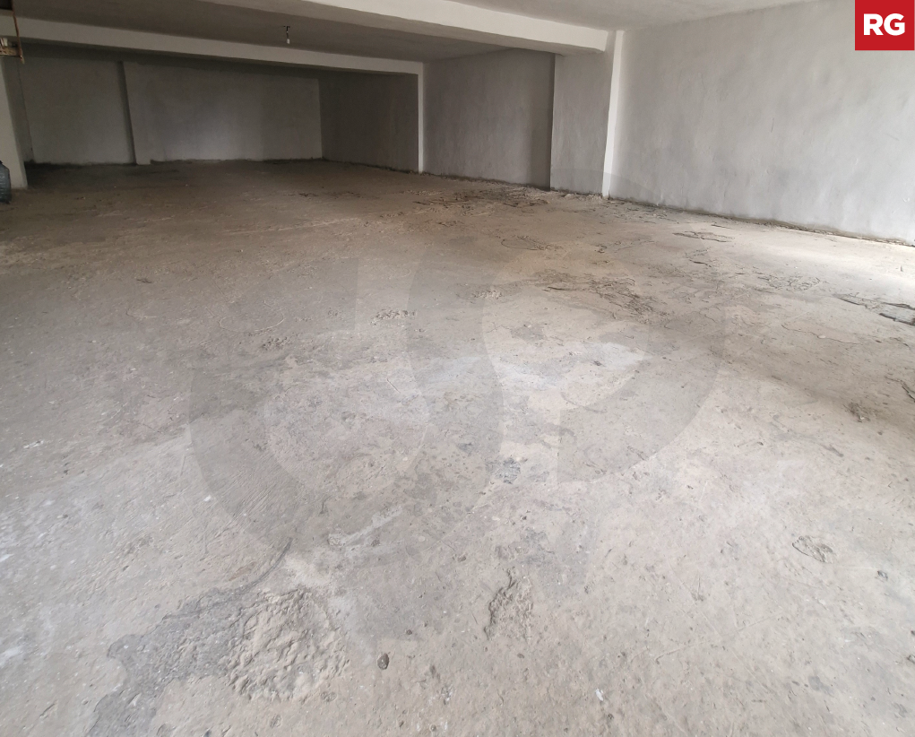 Warehouse located , Prime and quiet area of Amchit