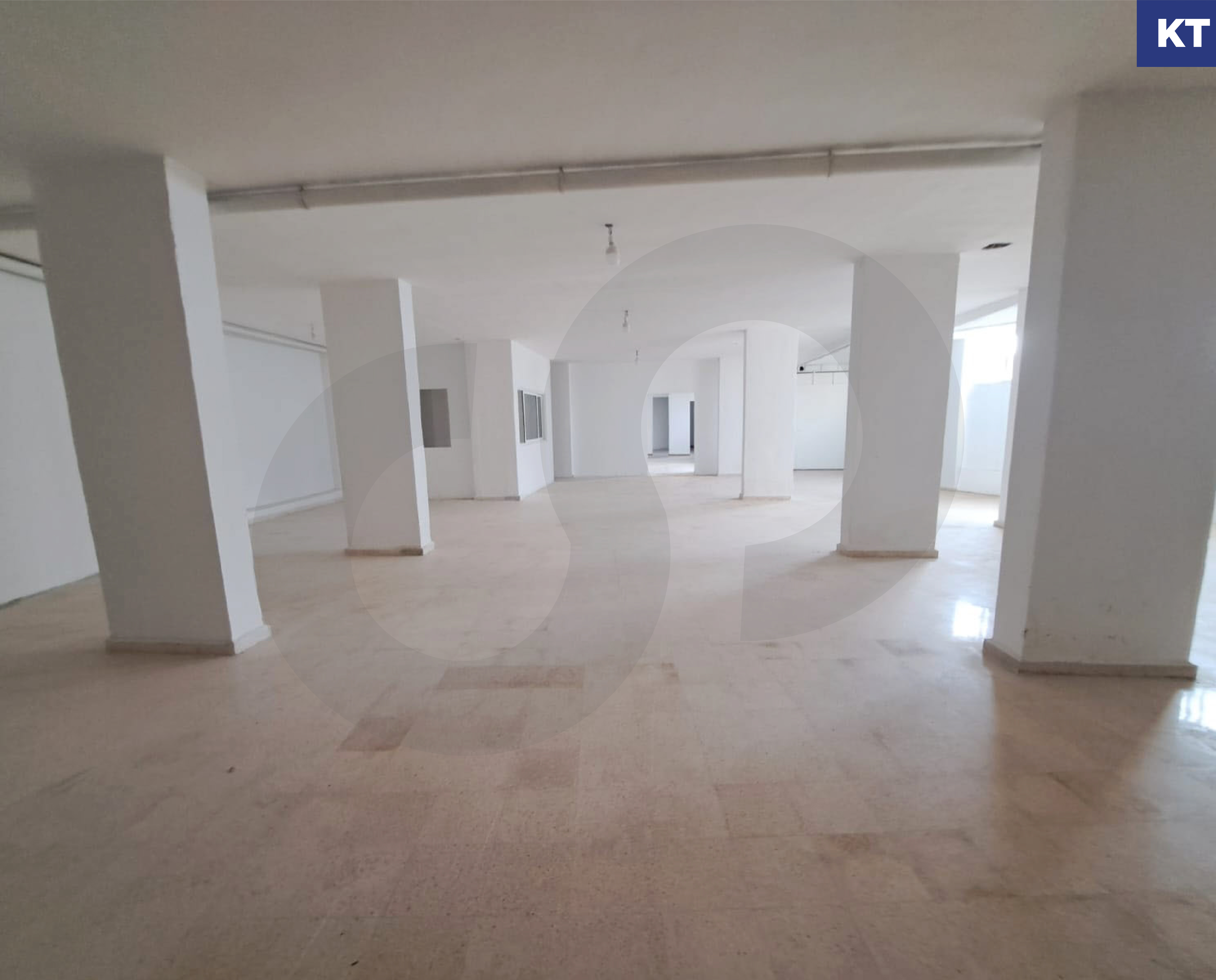 Commercial space for rent in Mtayleb,METN / great visibility and easy access