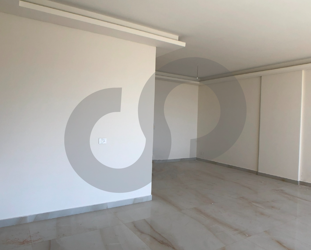marble design interior,prime location in Balamand — الصورة 3