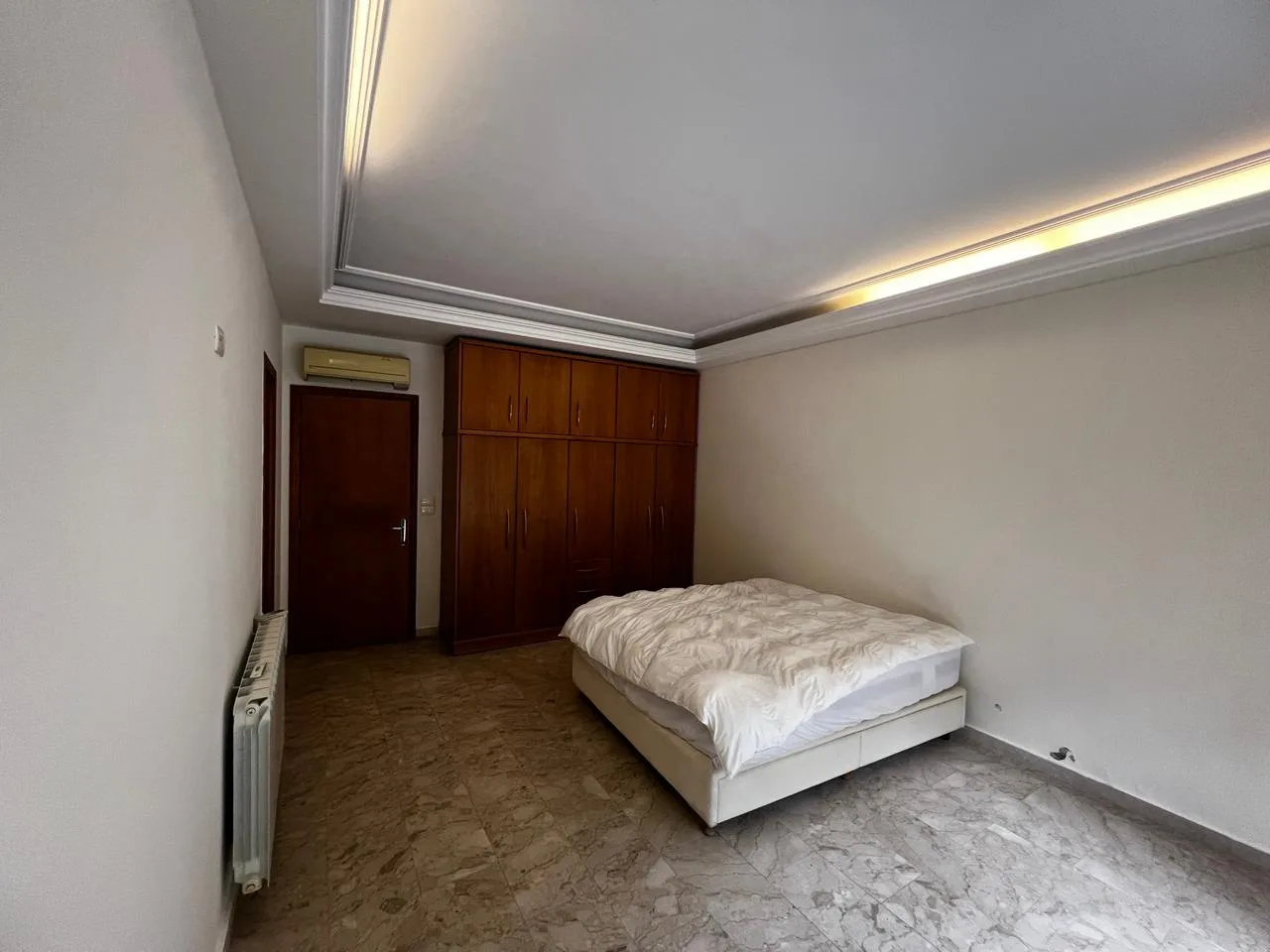 Apartment for Rent in Baabda, Lebanon — الصورة 9