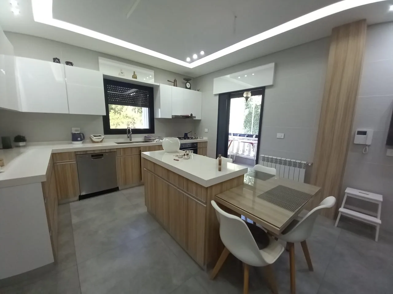 Apartment for Sale in Chnaneir, Lebanon — الصورة 9