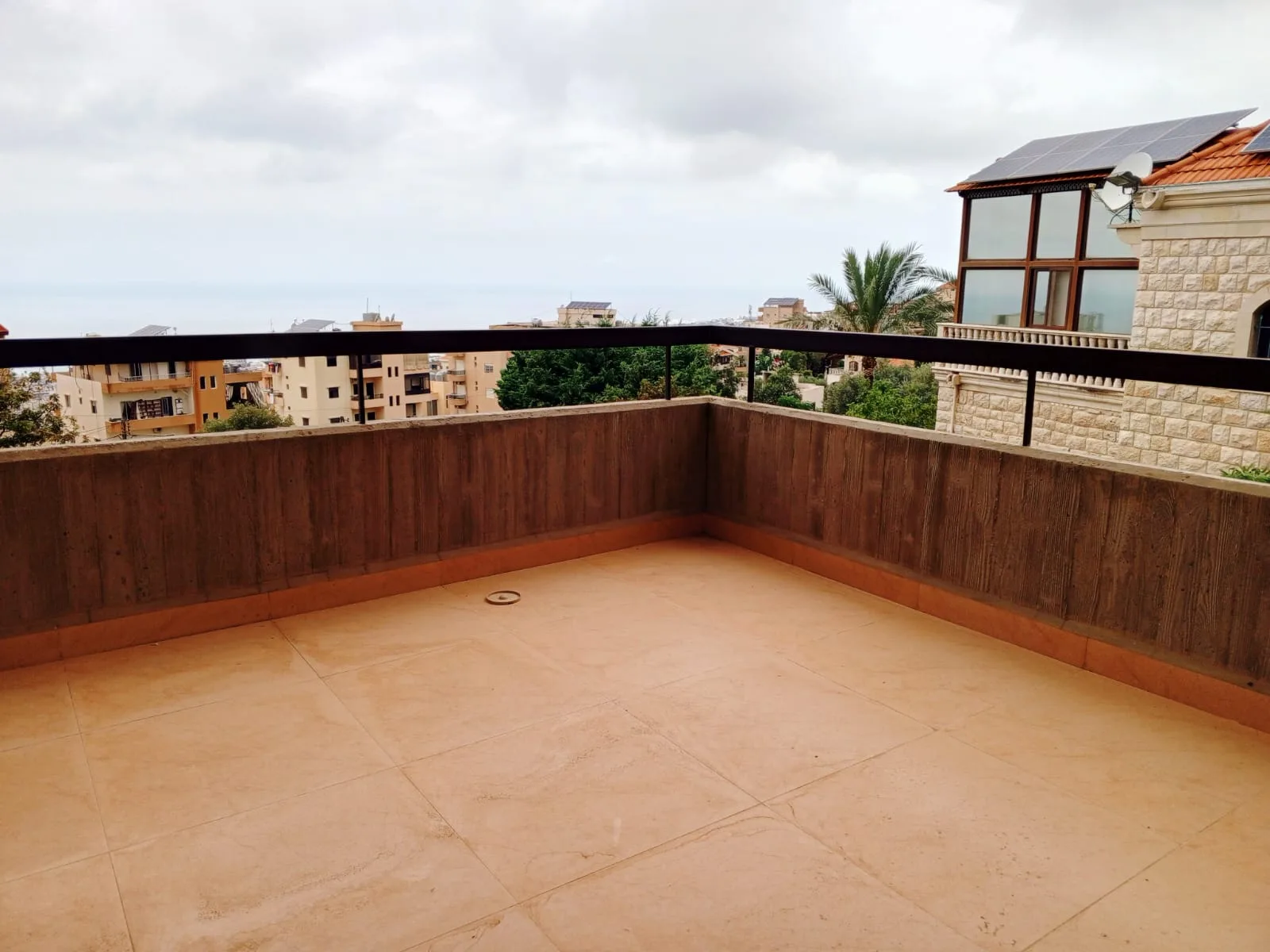 Apartment for Rent in Blat — الصورة 2