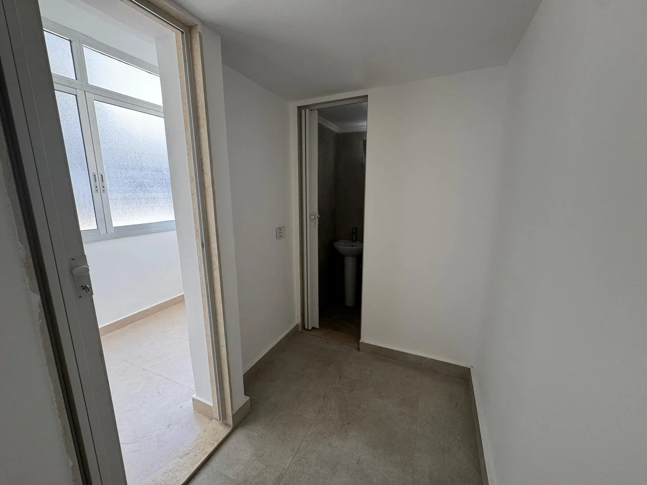Apartment for Sale in Ras Beirut — الصورة 9