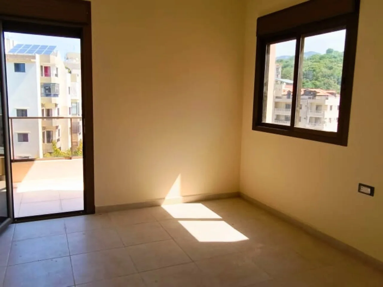 Apartment for Sale in Jebrayel, Lebanon — الصورة 3