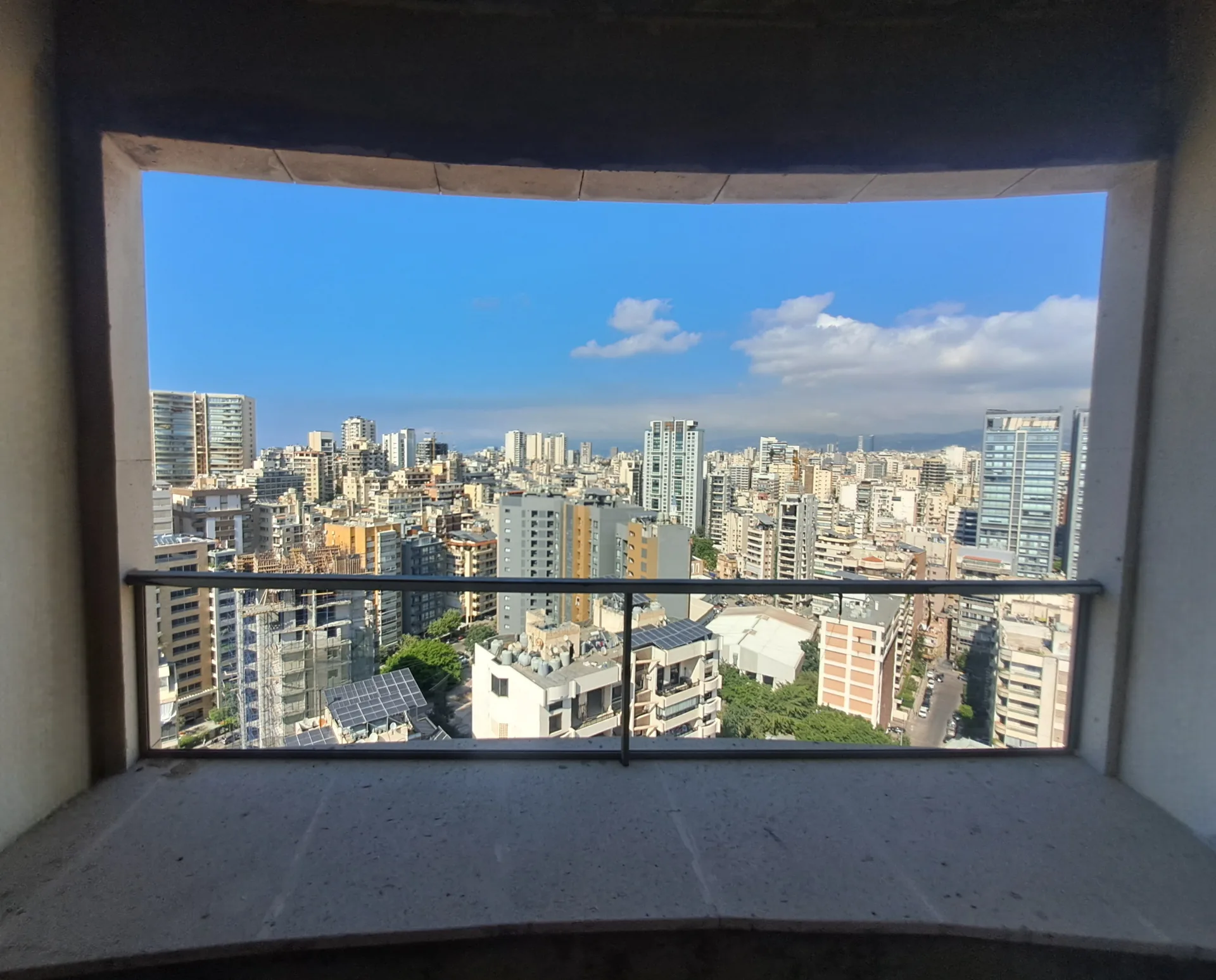 Apartment for Sale in Raoucheh