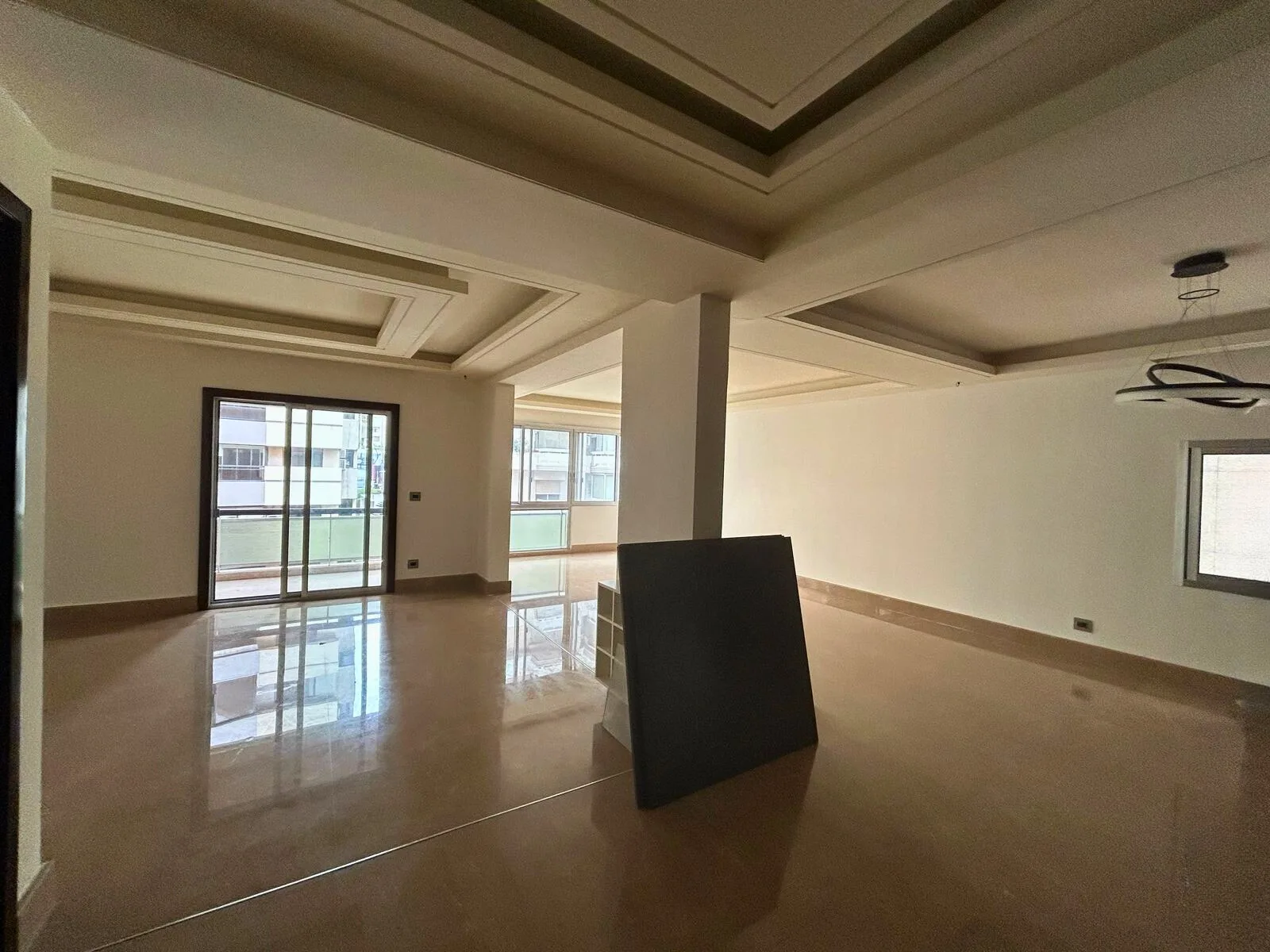 Apartment for Sale in Tallet Khayat, Beirut, Lebanon — الصورة 3
