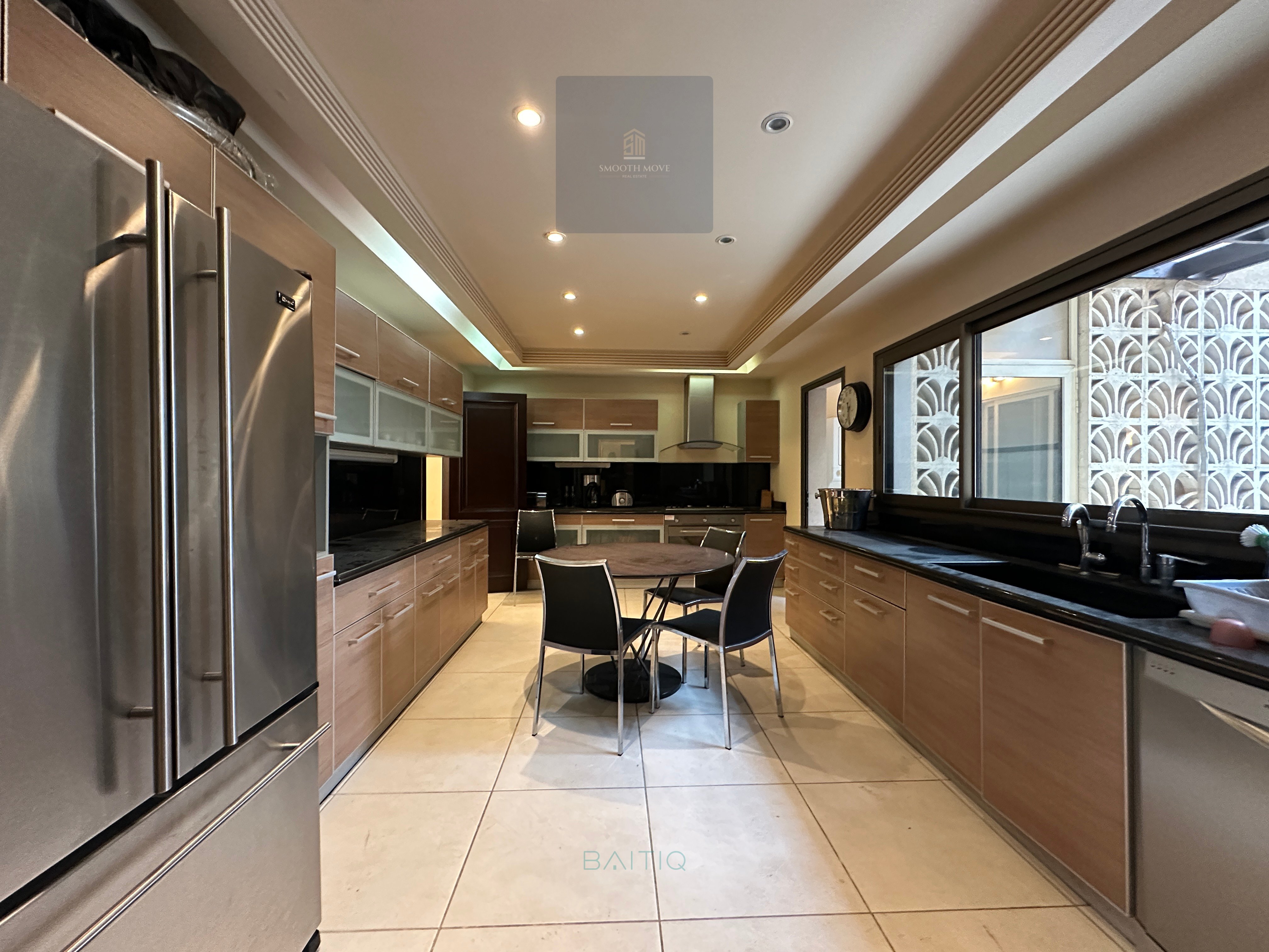 Spacious Furnished Apartment for Sale in Clemenceau — الصورة 3