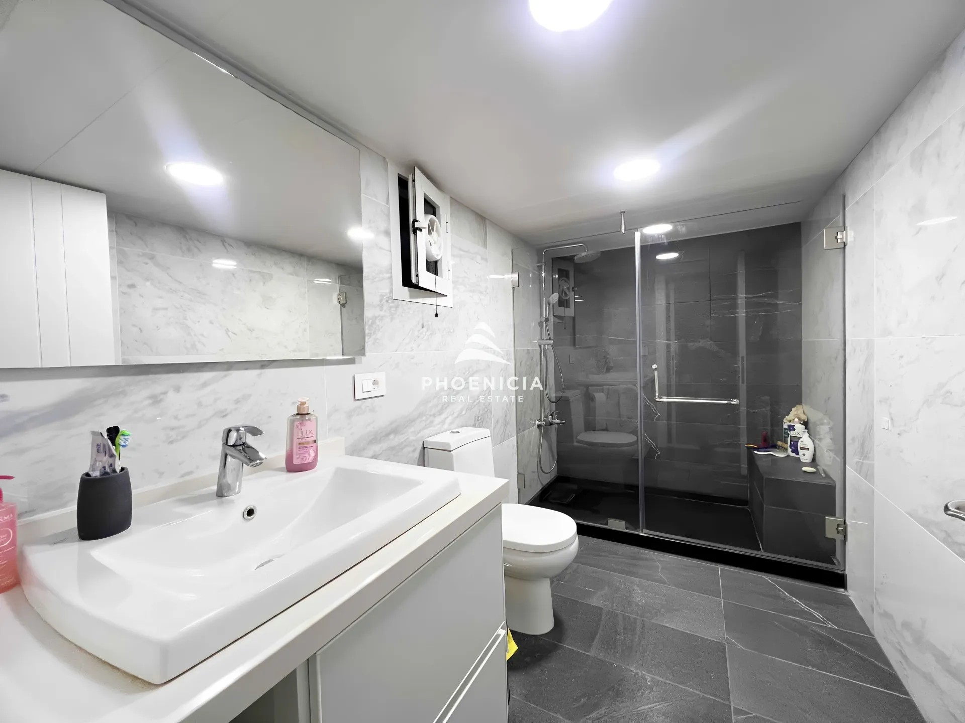 Apartment for Sale in Blat