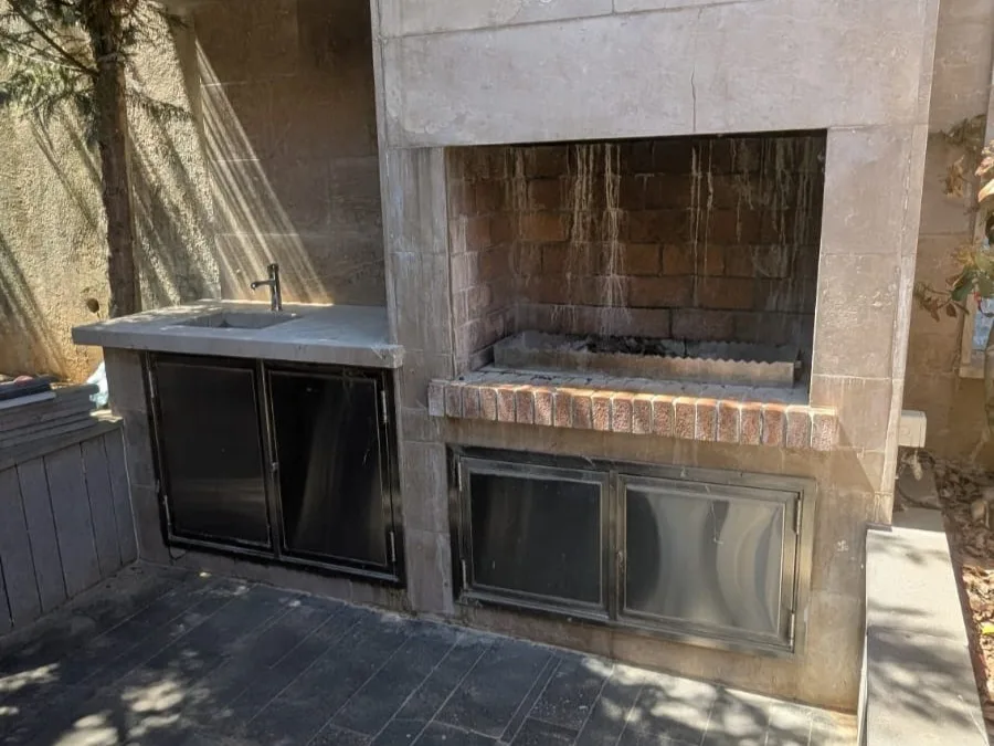 Chalet for Sale in Kfardebian — الصورة 3