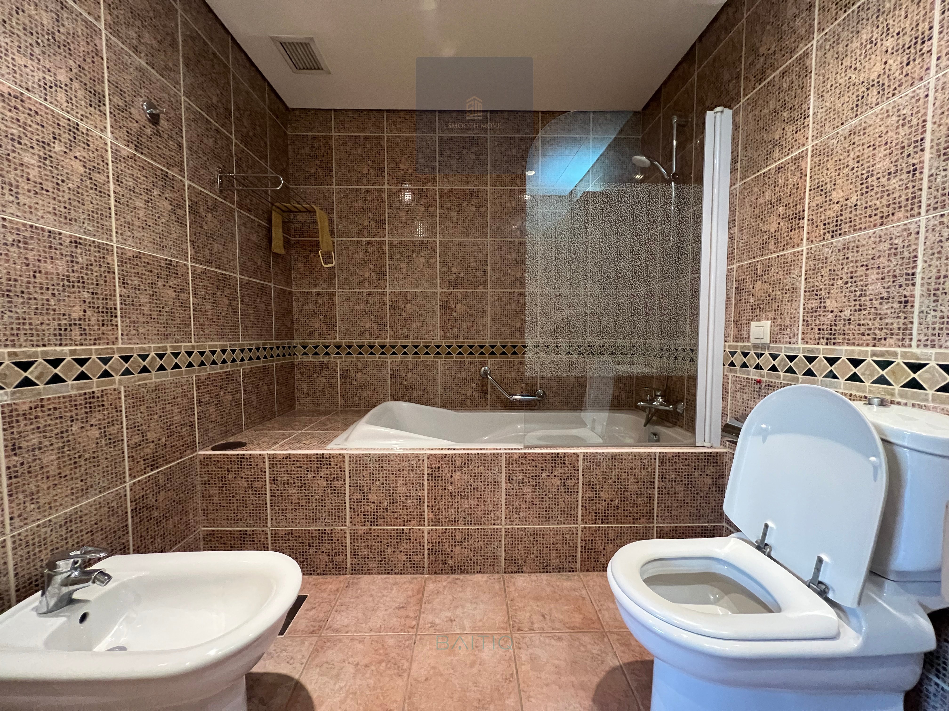 Spacious Classical Three Bedroom Apartment for sale in Saifi Village — الصورة 16