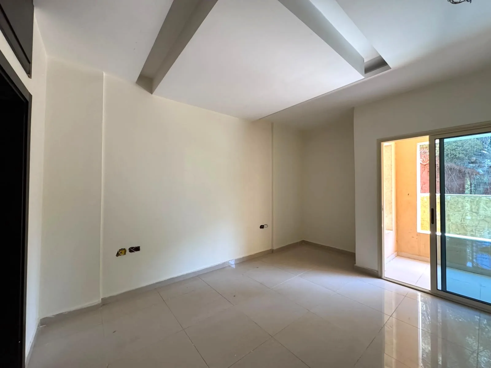 Apartment for Sale in Beit Meri — الصورة 5