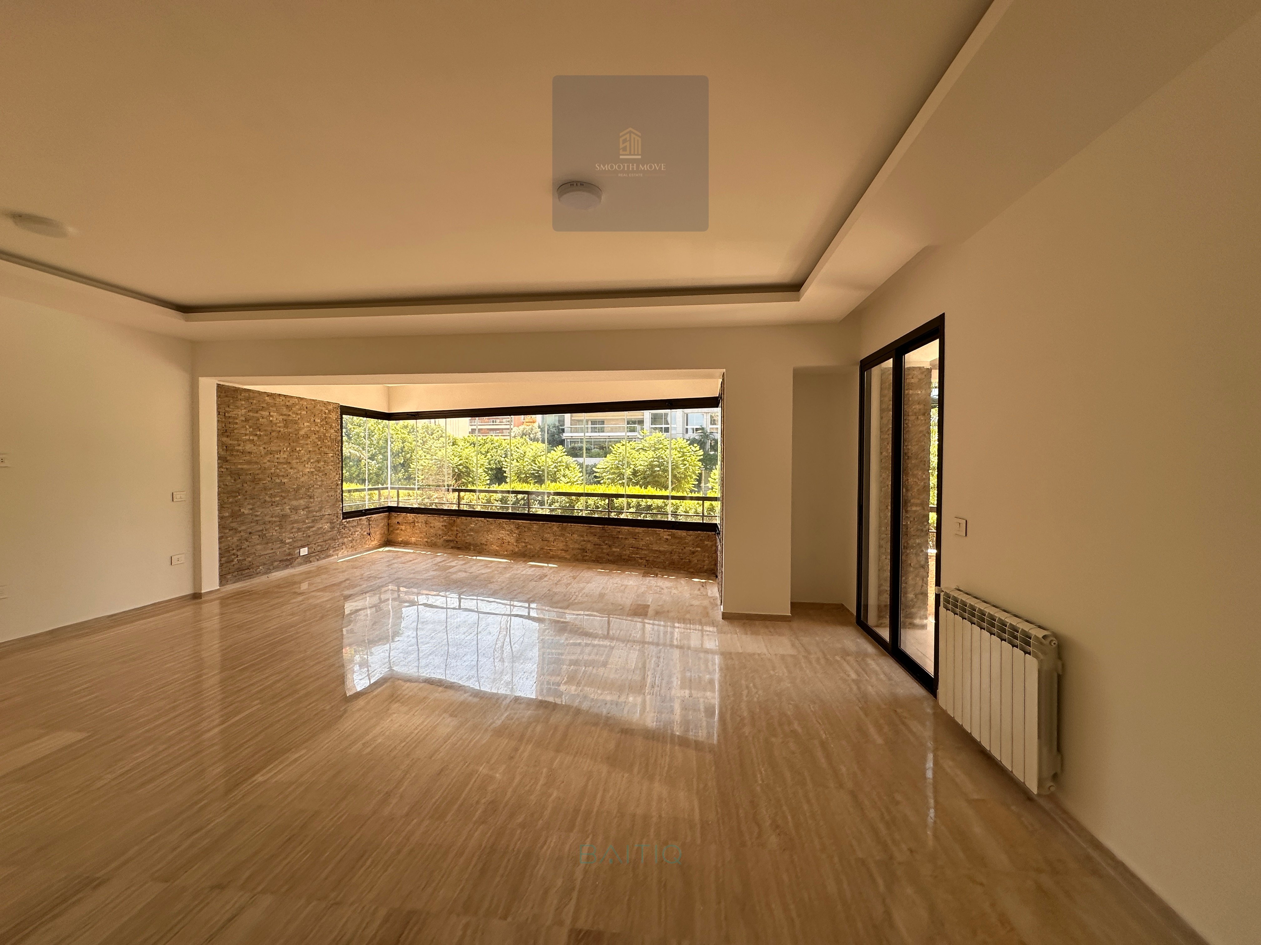 Newly Renovated Apartment with Lovely Views for Rent in Achrafieh, Beirut — الصورة 5