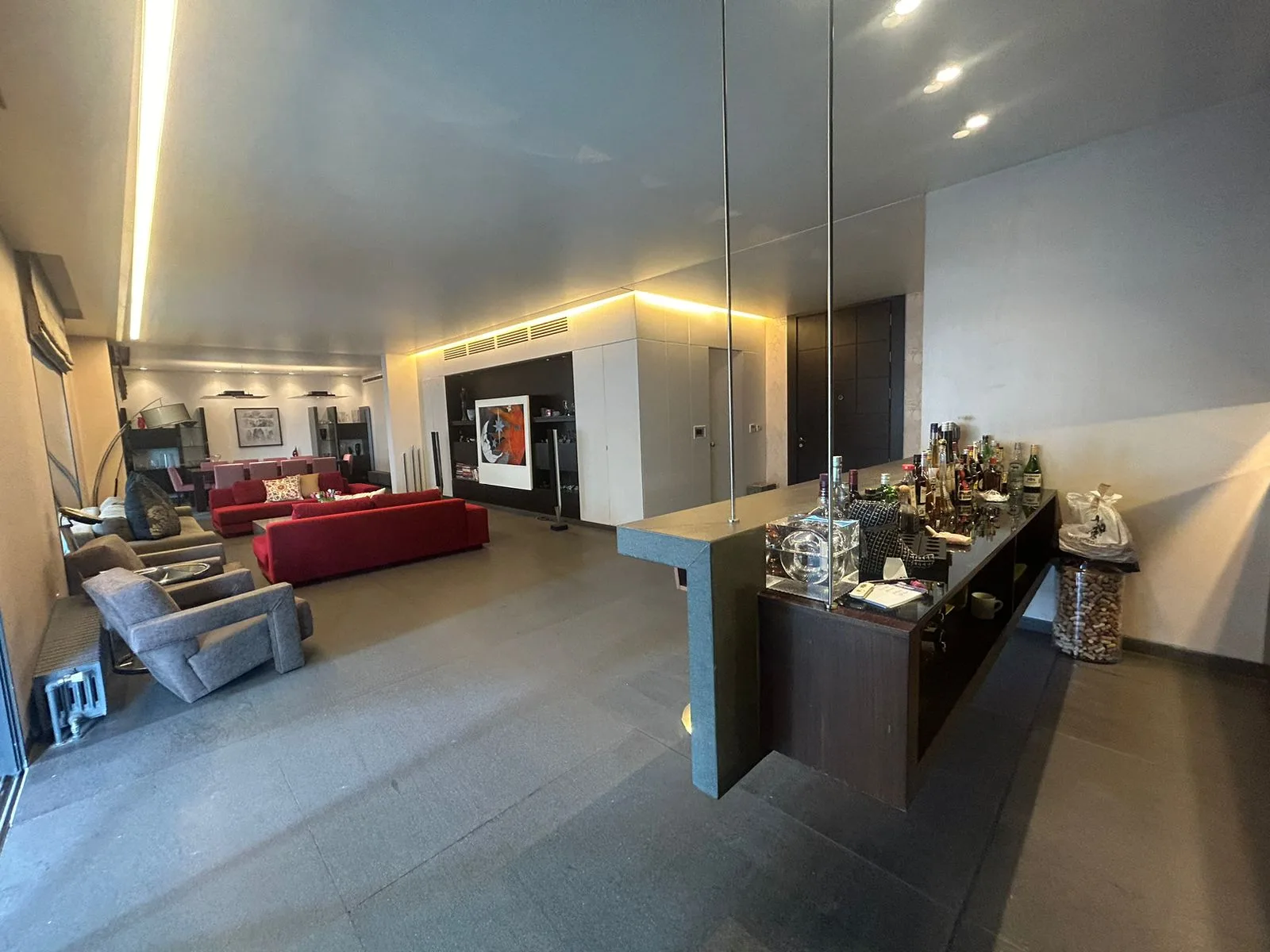 Apartment for Sale in Ain El Tineh, Beirut, Lebanon — الصورة 4