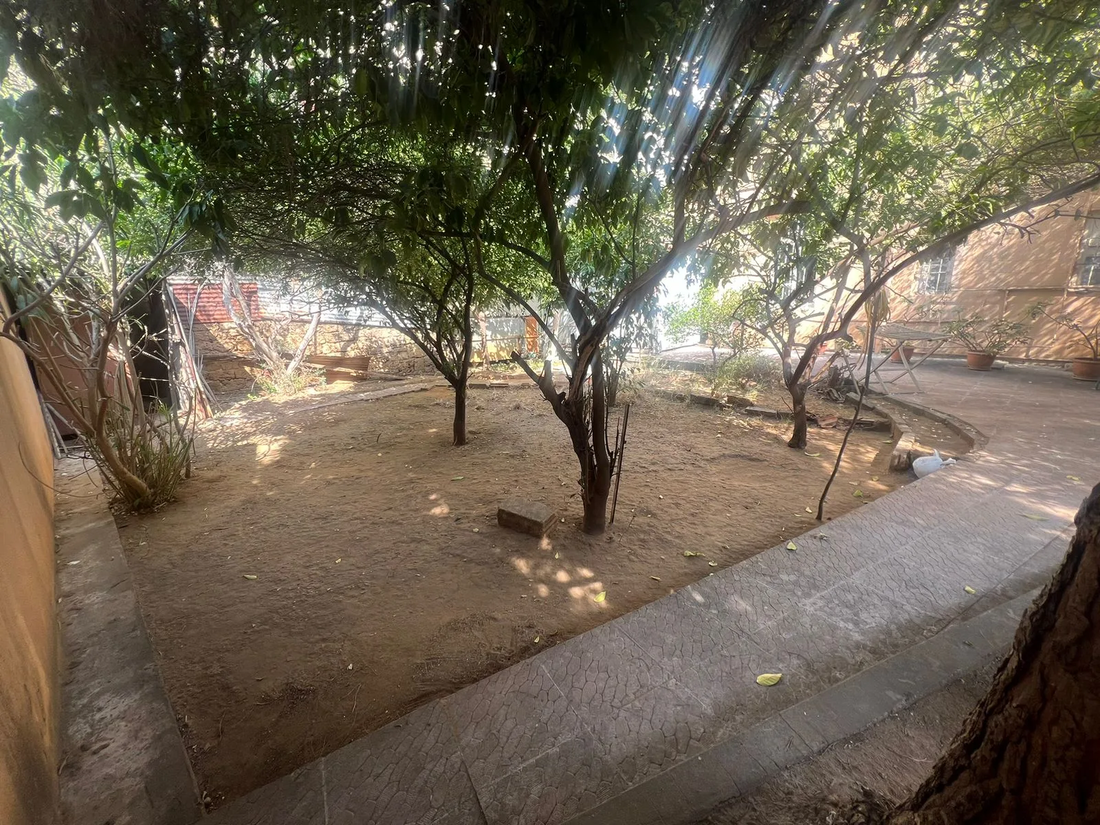 Land for Sale in Forn El Chebbak, Lebanon — الصورة 2