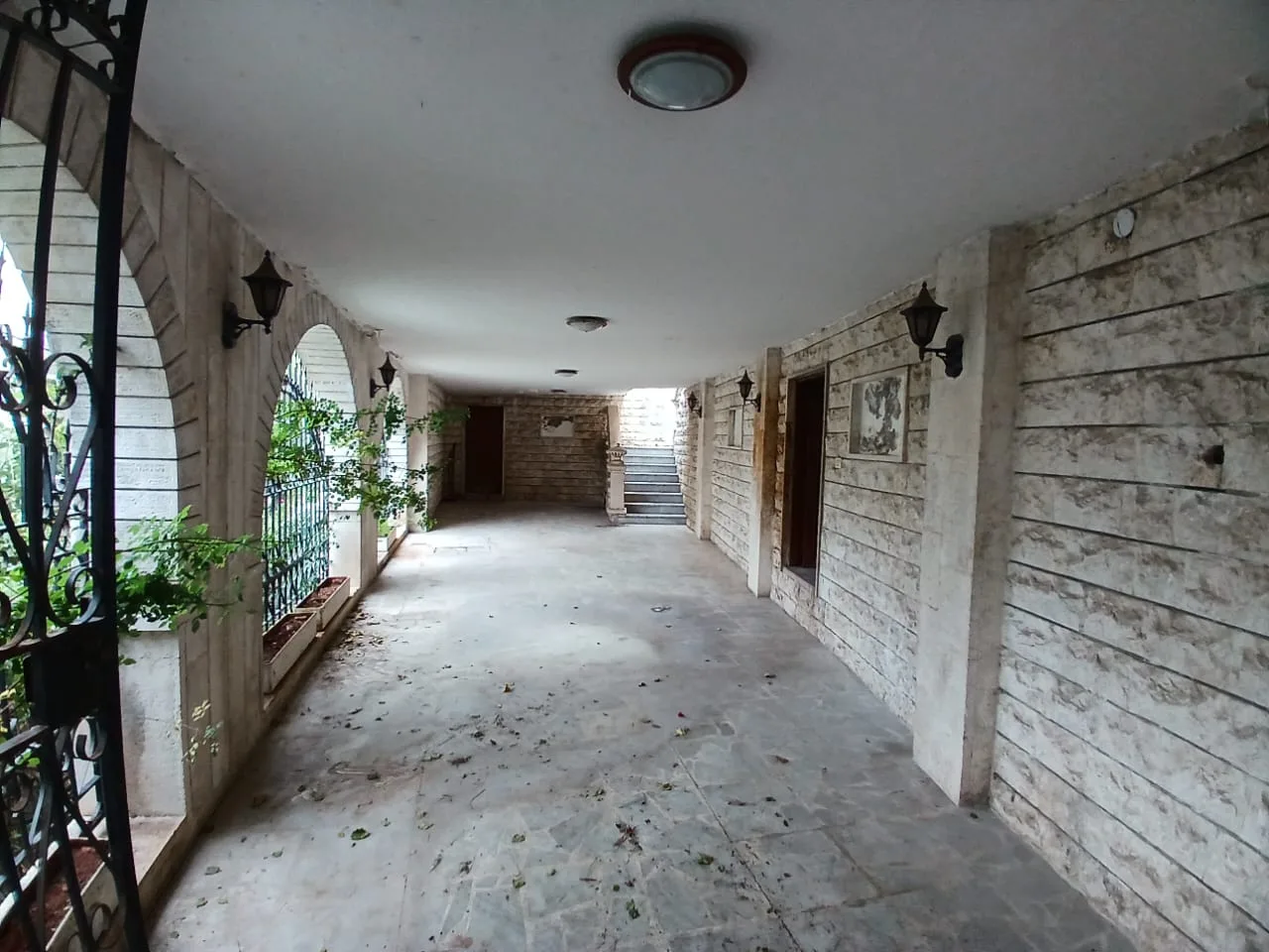Villa for Sale in Rabweh, Metn — الصورة 2