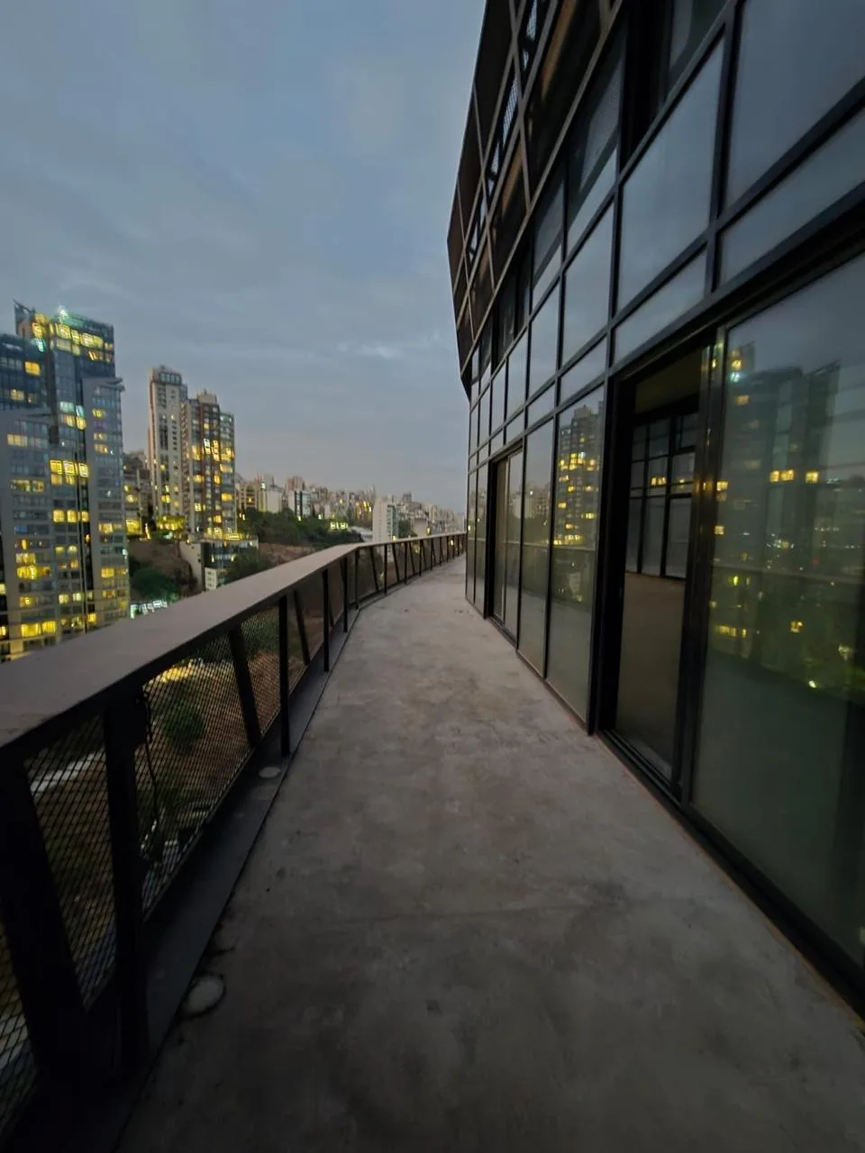 Loft for Sale in Achrafieh, Beirut, Lebanon — الصورة 7