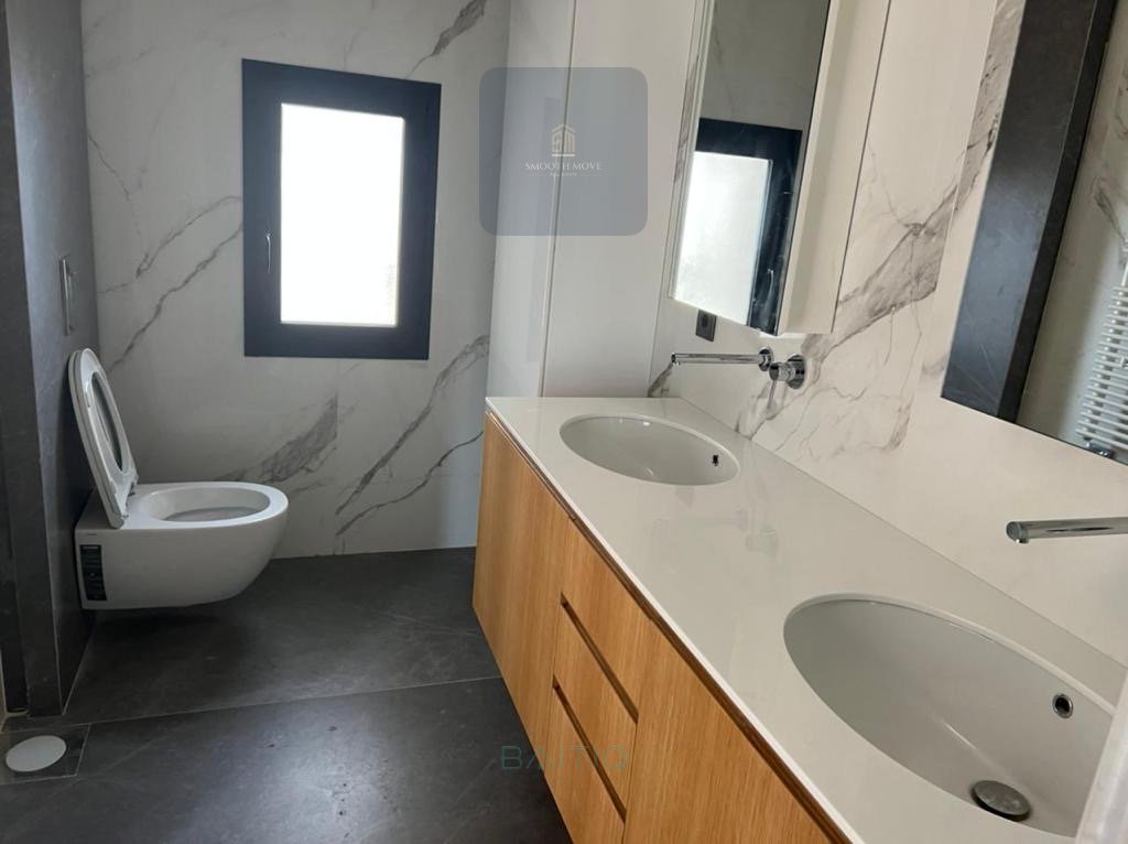Gorgeous High End Finishing 3 Bedroom Apartment in Ashrafieh — الصورة 11