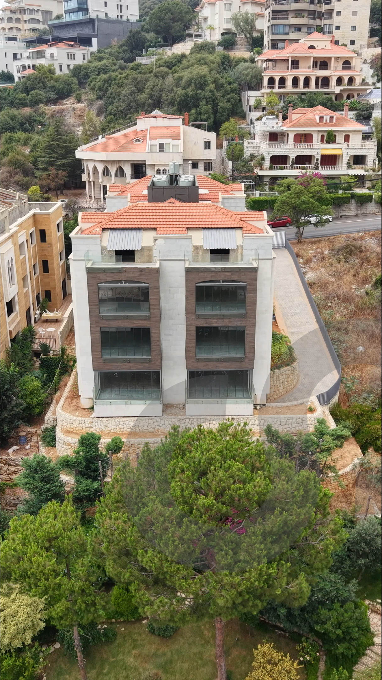 Exclusive building for sale in adma, Keserouan — الصورة 3