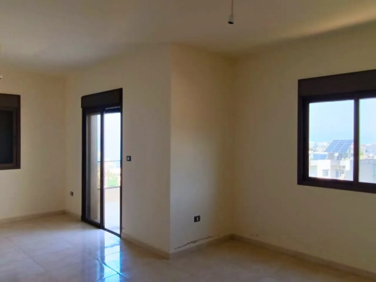 Apartment for Sale in Jebrayel, Lebanon — الصورة 2