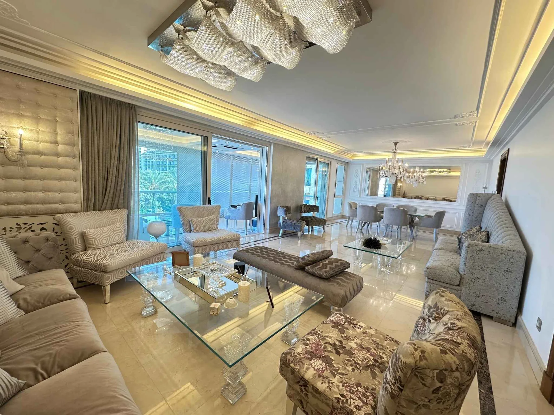 Apartment for Sale in Ain Al Mraiseh, Beirut, Lebanon