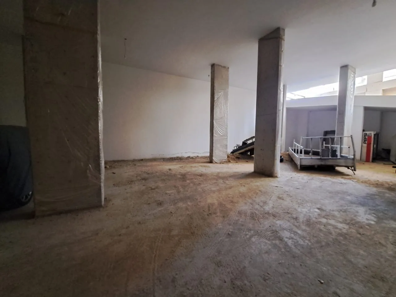 Warehouse for rent in Sabtiyeh — الصورة 1
