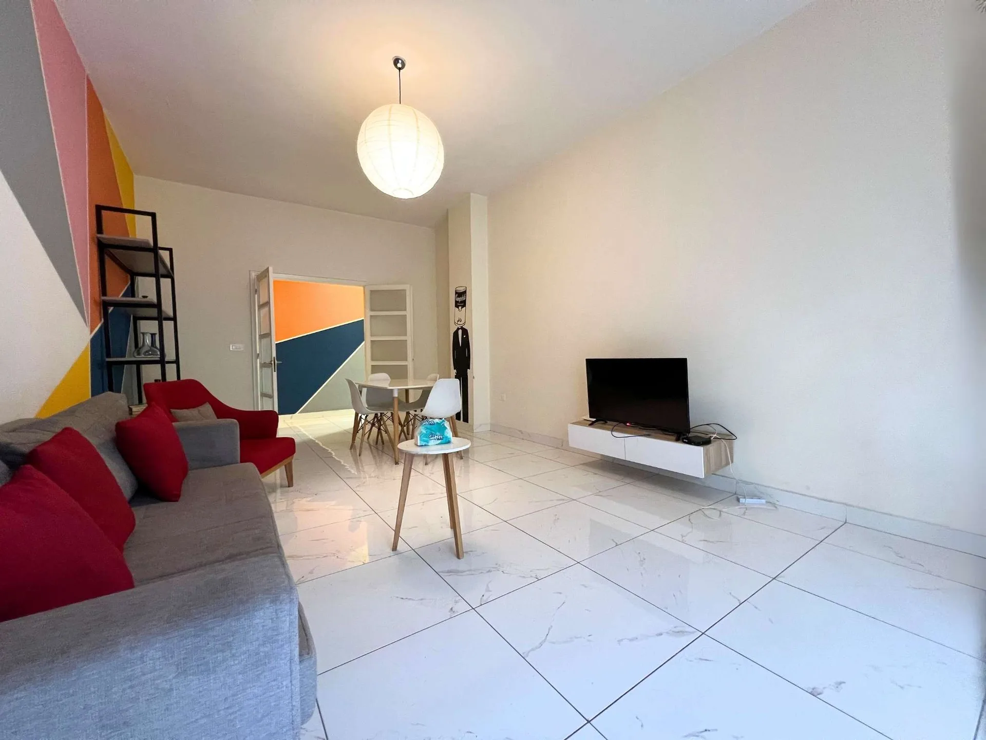 Apartment for Sale in Mar Mikhael, Beirut, Lebanon — الصورة 3