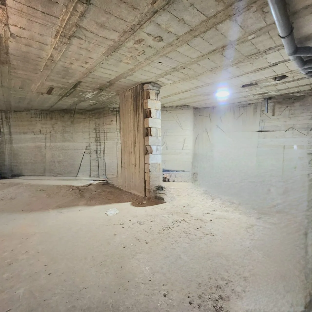 Warehouse for Sale in Mazraat Yachoua — الصورة 2