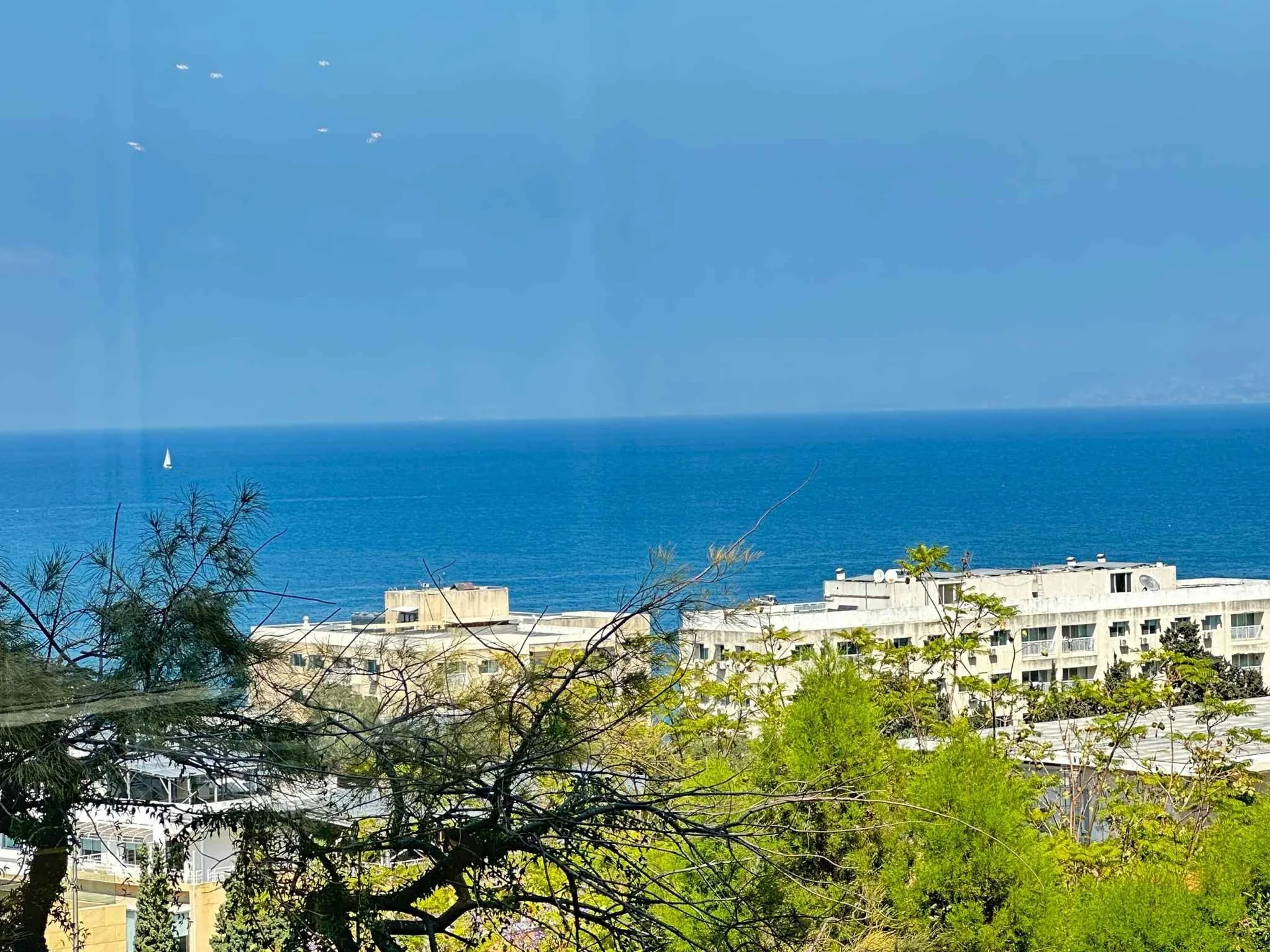 Apartment for Sale in Ain Al Mraiseh, Beirut, Lebanon — الصورة 3