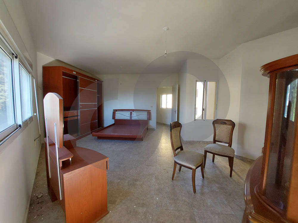 Partial sea view , Building for sale in Amchit — الصورة 2