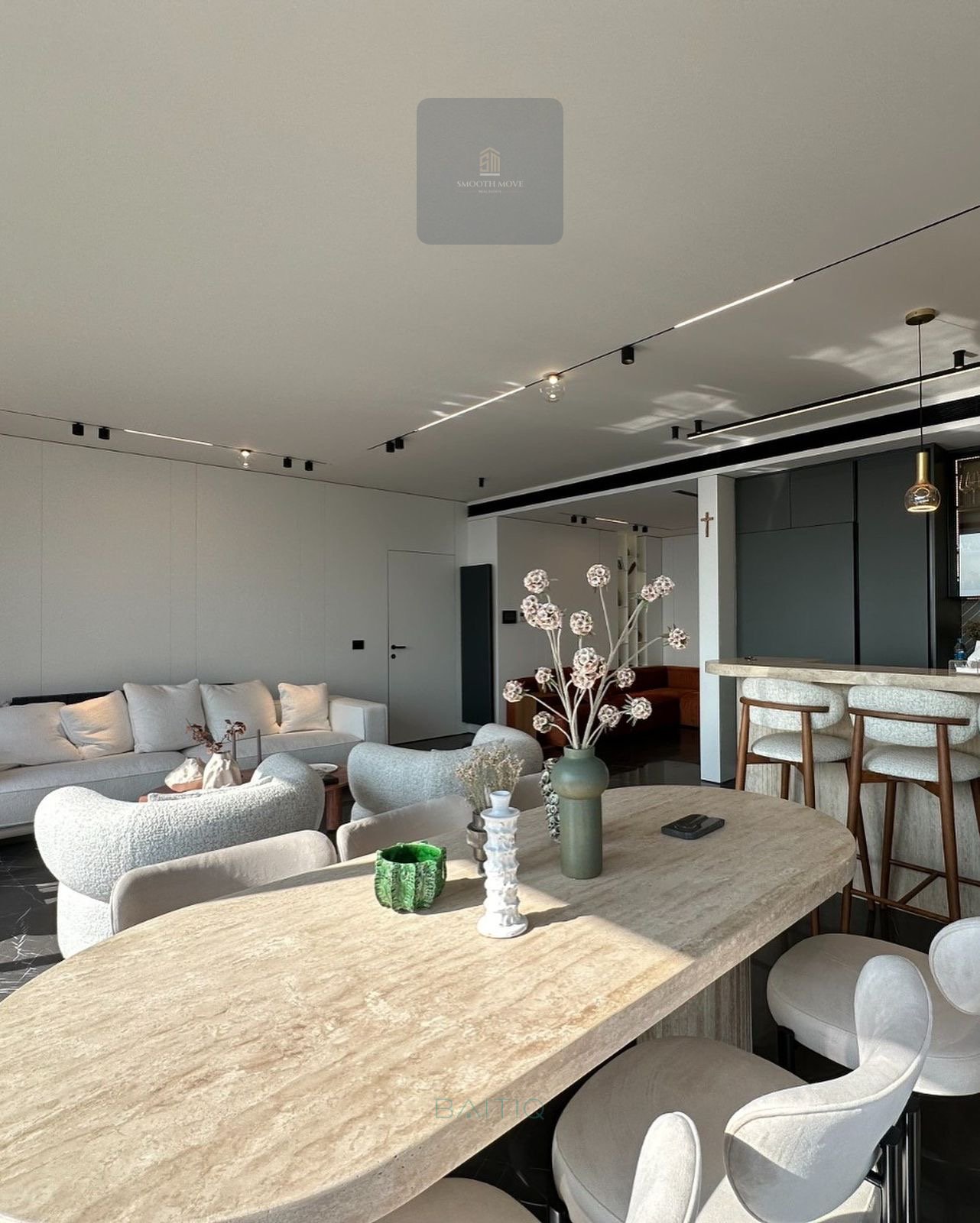 Luxurious furnished 2 Bedrooms Apartment for sale in Achrafieh — الصورة 7