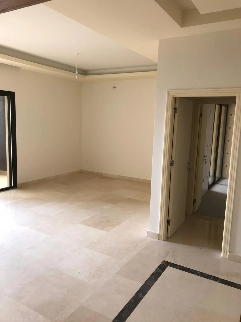 Apartment for Sale in Gharfine — الصورة 2