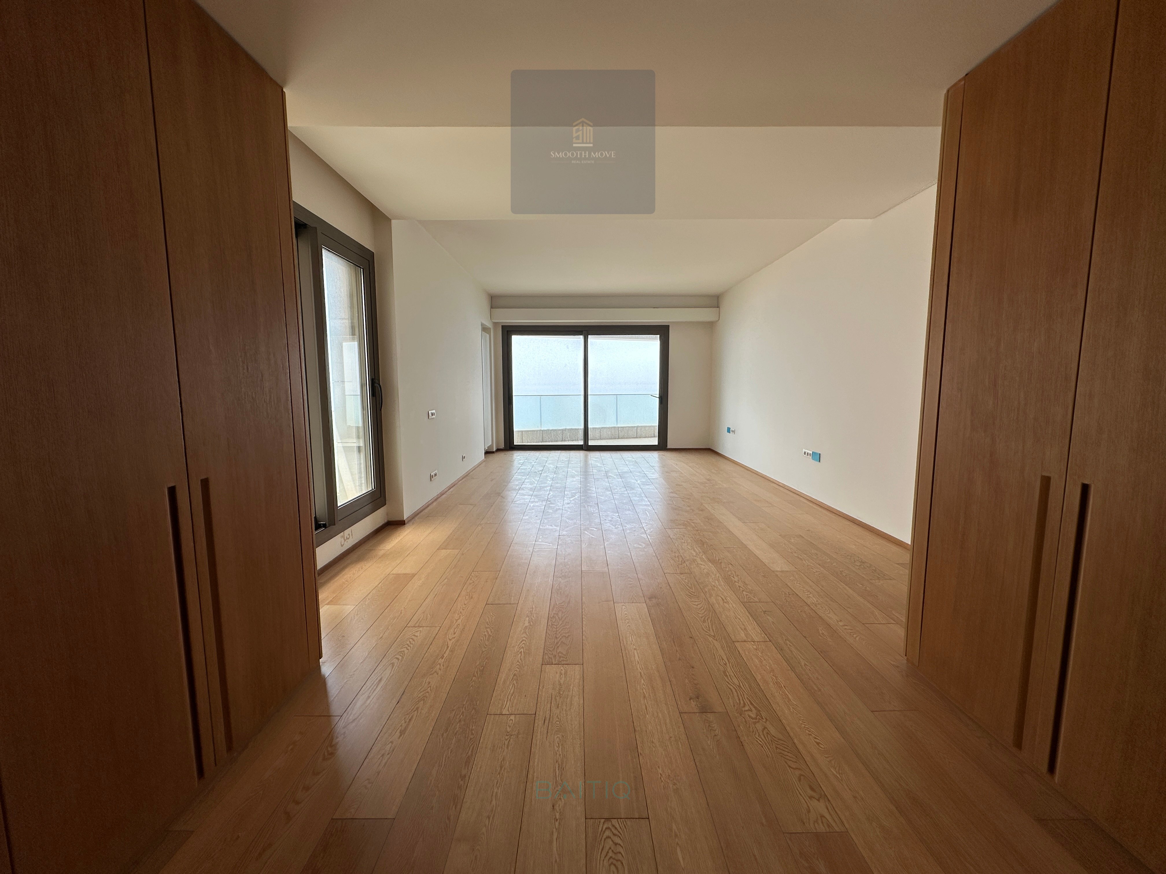 Huge Sea View Apartment for Sale in Rawche, Beirut — الصورة 9