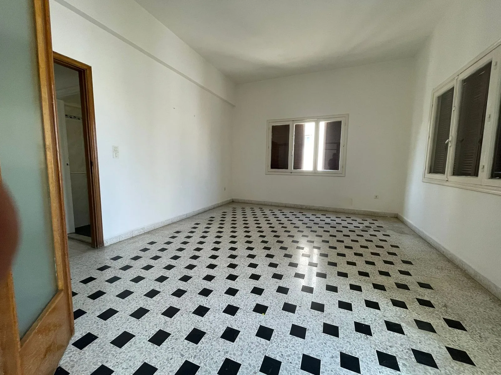Apartment for Rent in Achrafieh — الصورة 3