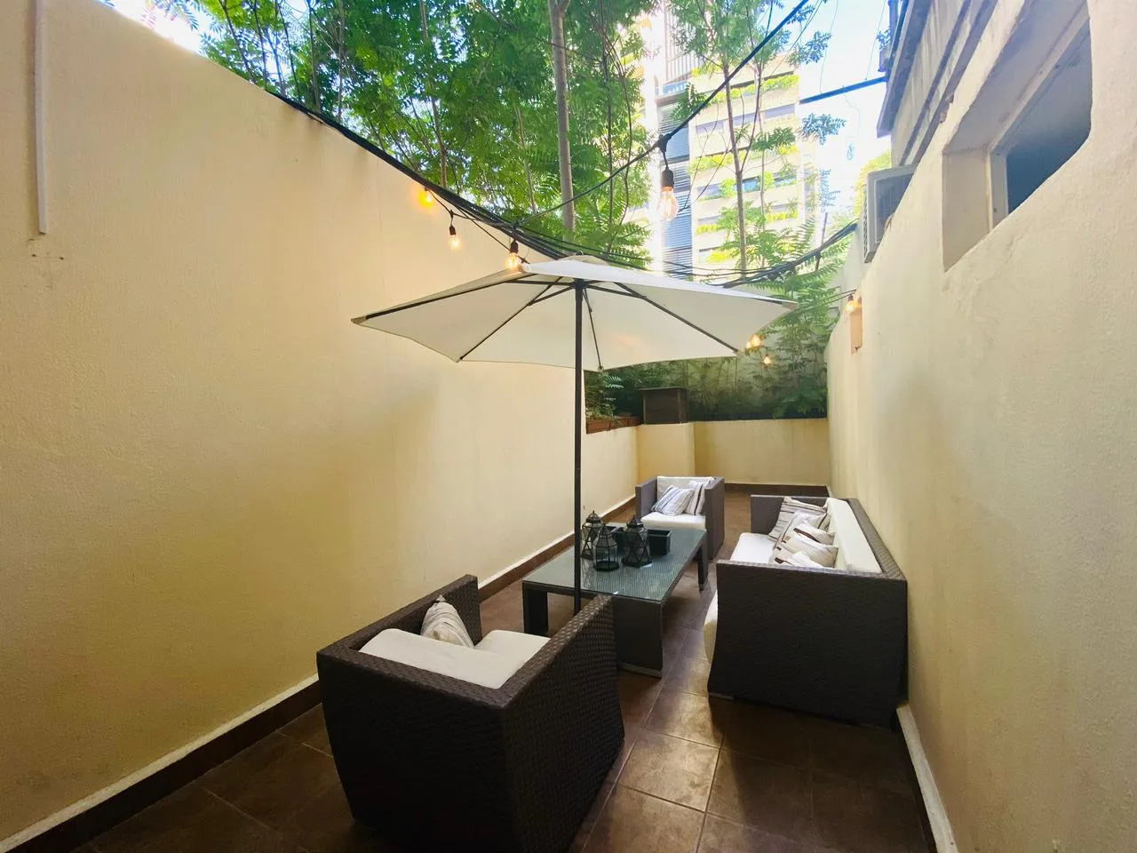 Apartment for Sale in Caree d'or, Achrafieh, Beirut, Lebanon — الصورة 2