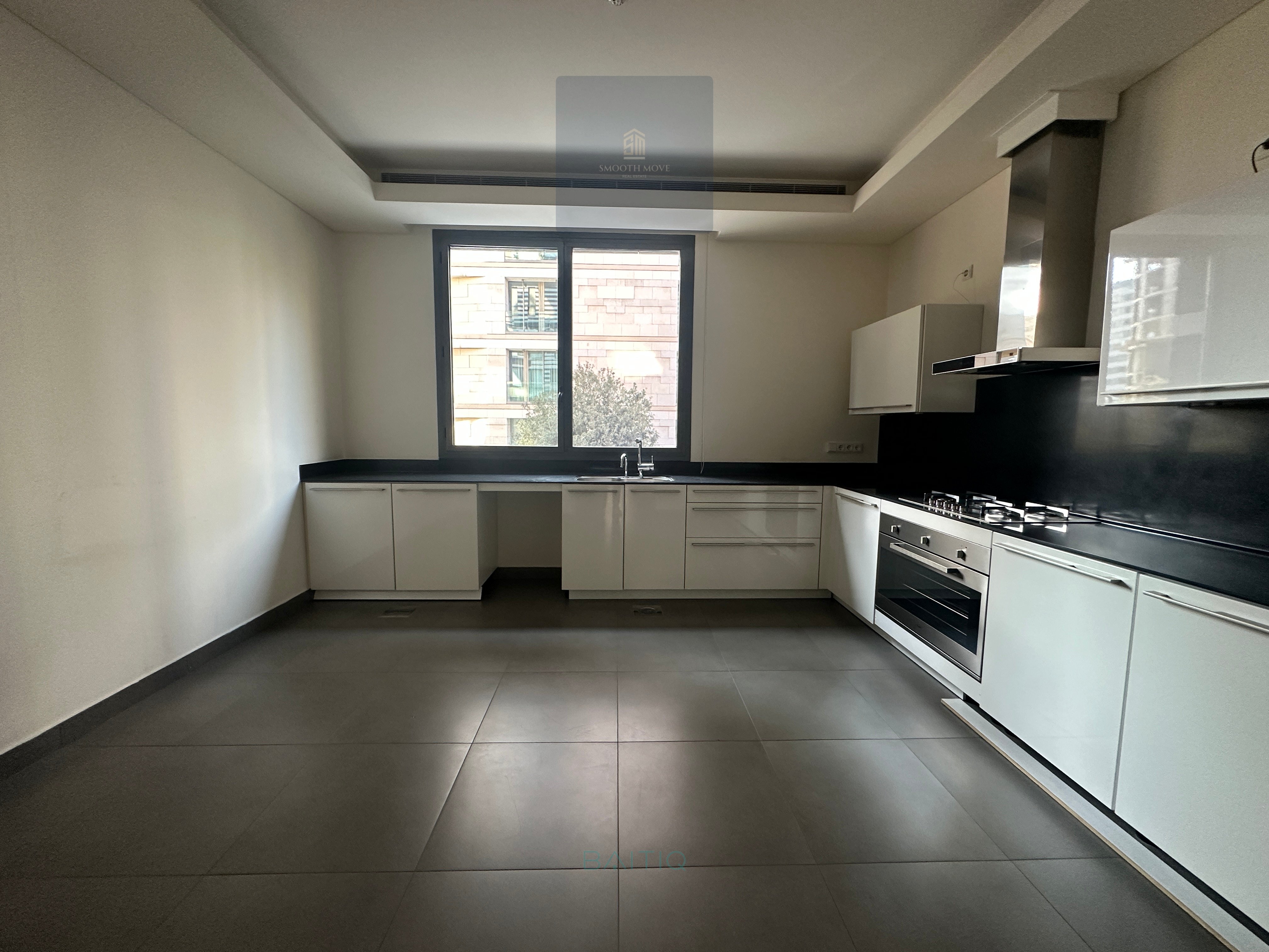 Huge Apartment for Sale in Downtown, Beirut — الصورة 5
