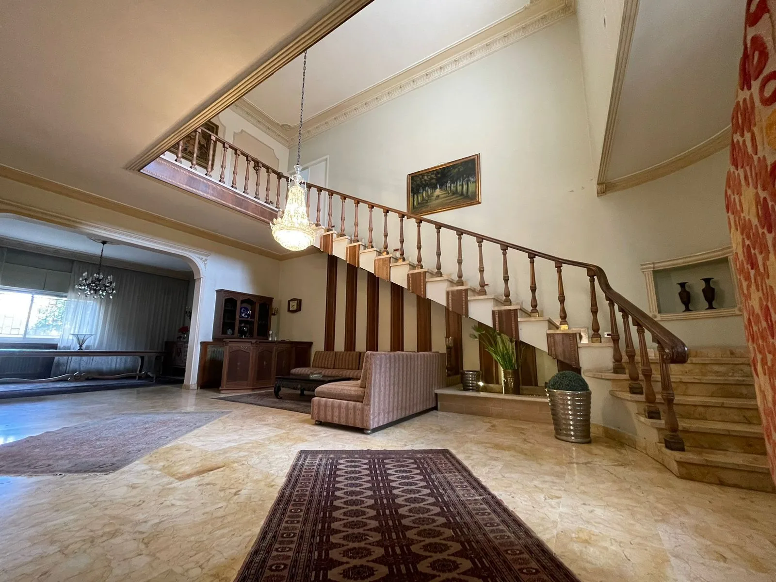 Villa for Sale in Mansourieh, Lebanon — الصورة 2