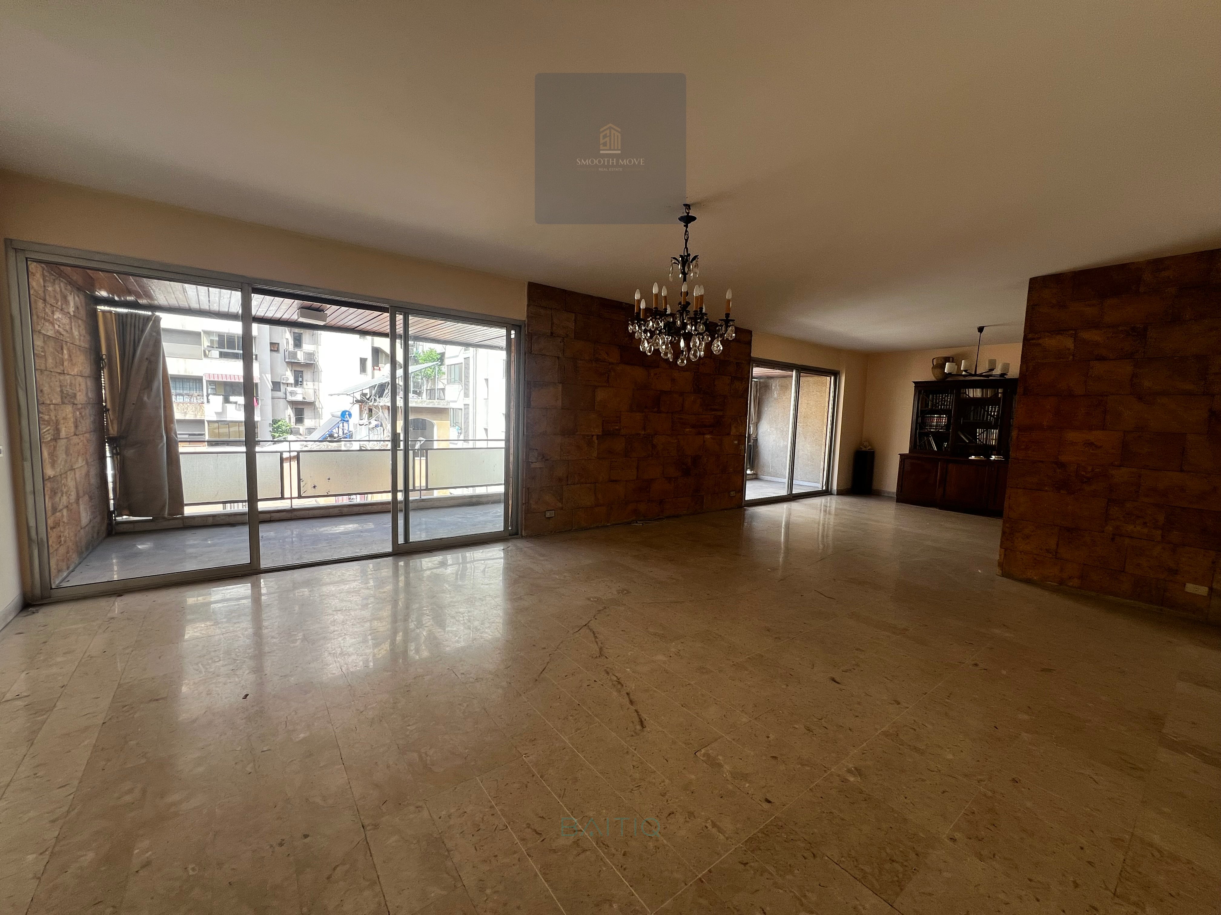 Spacious and Catchy Price Apartment for sale in Sanayeh Beirut — الصورة 6
