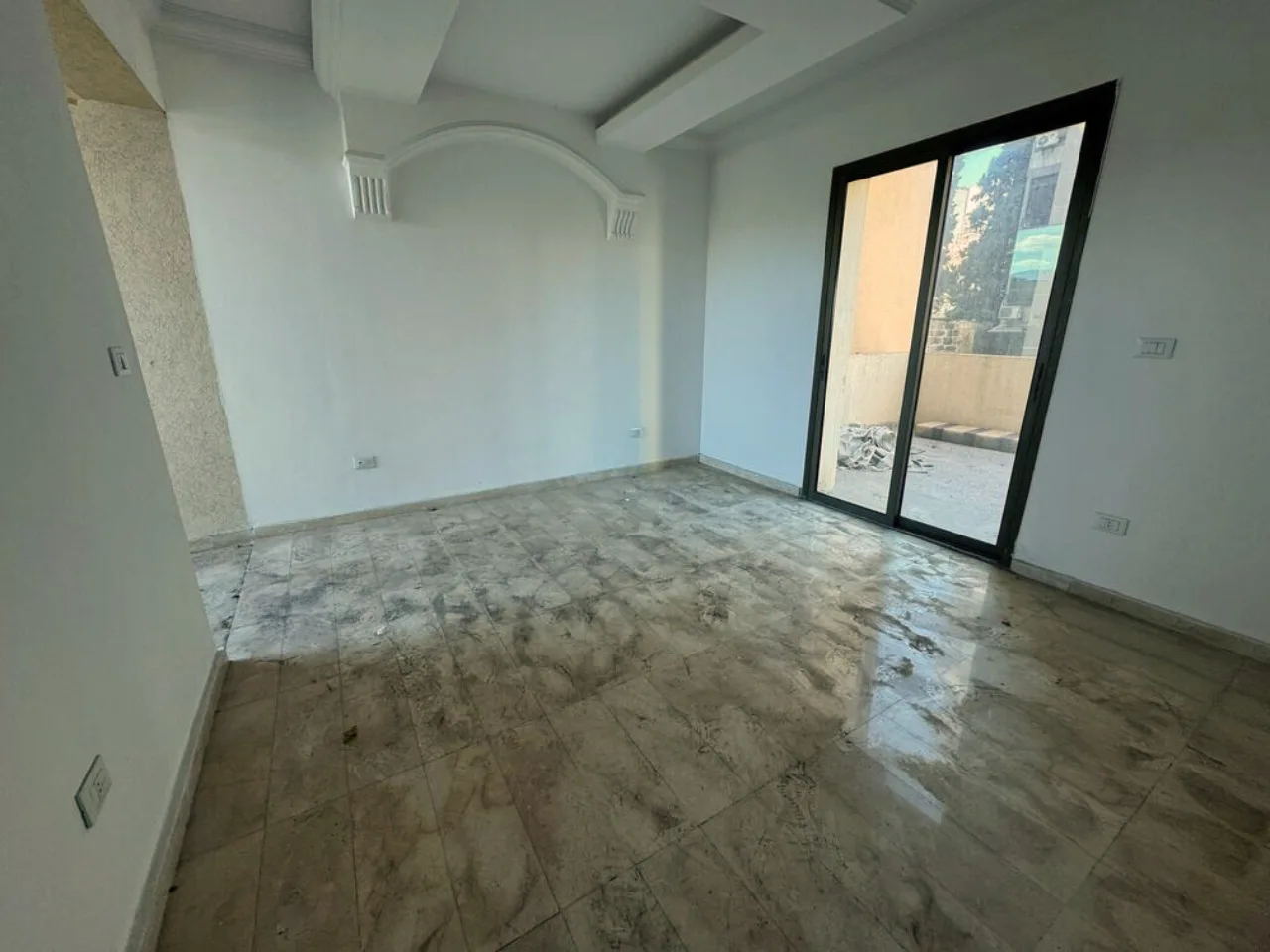 Apartment for Sale in Kaskas, Beirut — الصورة 5