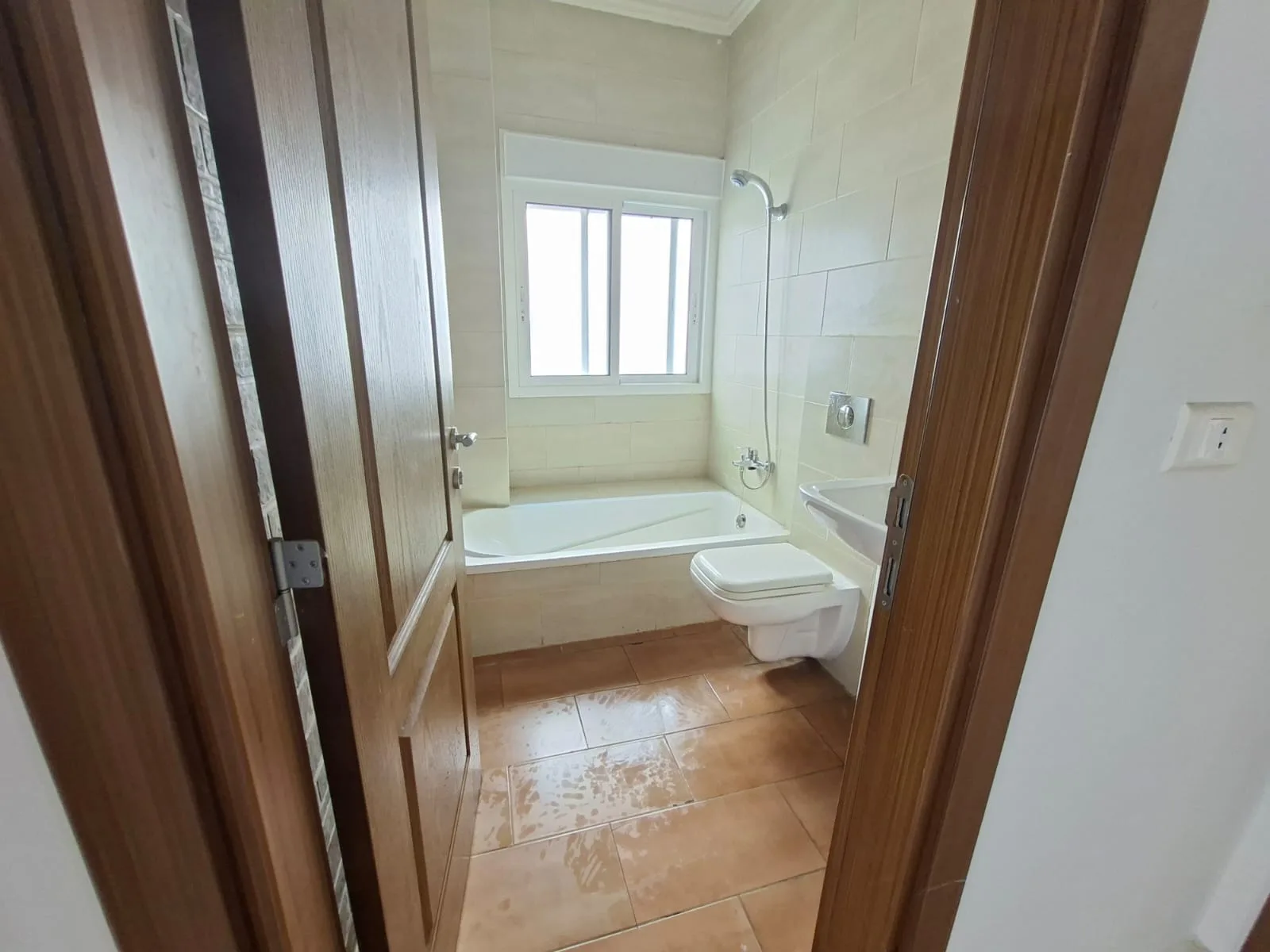 Apartment for Sale in Nahr Ibrahim — الصورة 10