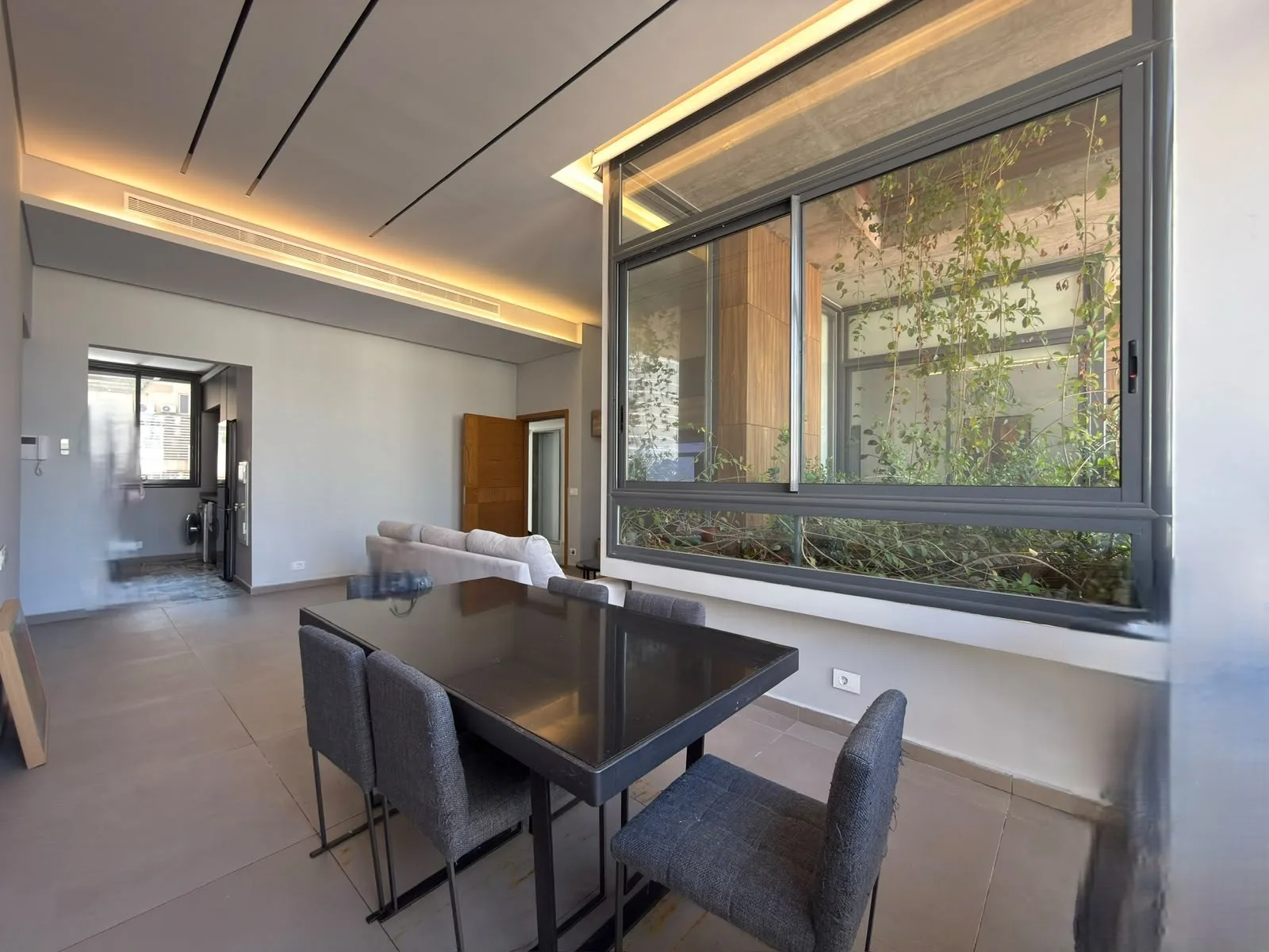 Loft for Sale in Achrafieh — الصورة 4
