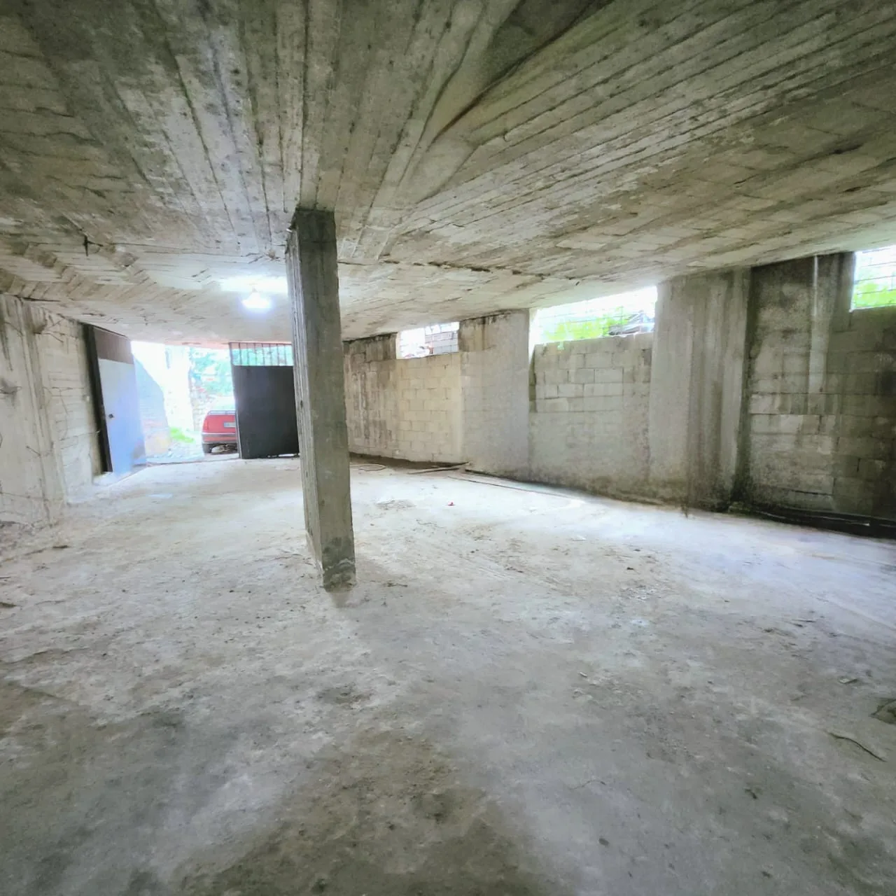 Warehouse for Sale in Mazraat Yachoua — الصورة 3