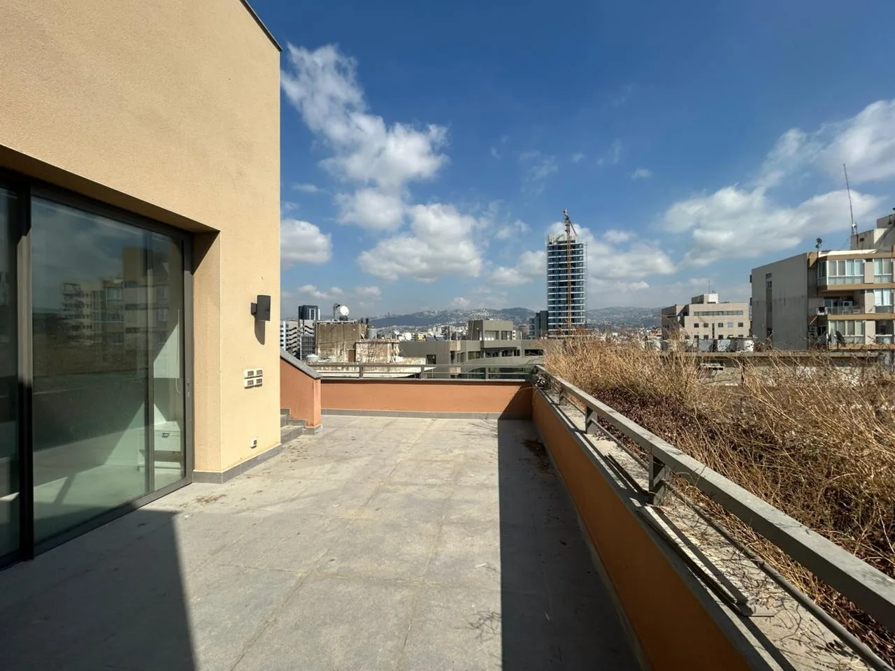 Apartment for Sale in Badaro, Beirut, Lebanon — الصورة 4