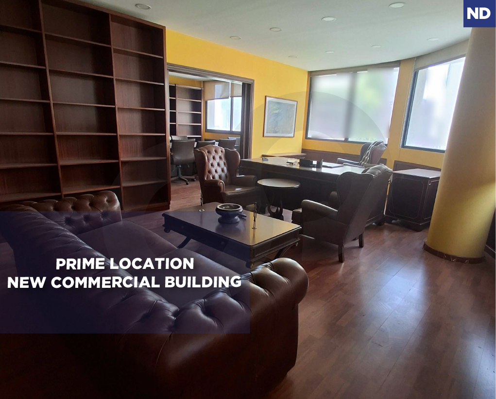 PRIME LOCATION / OFFICE FOR RENT / ACHRAFIEH-BEIRUT — الصورة 1
