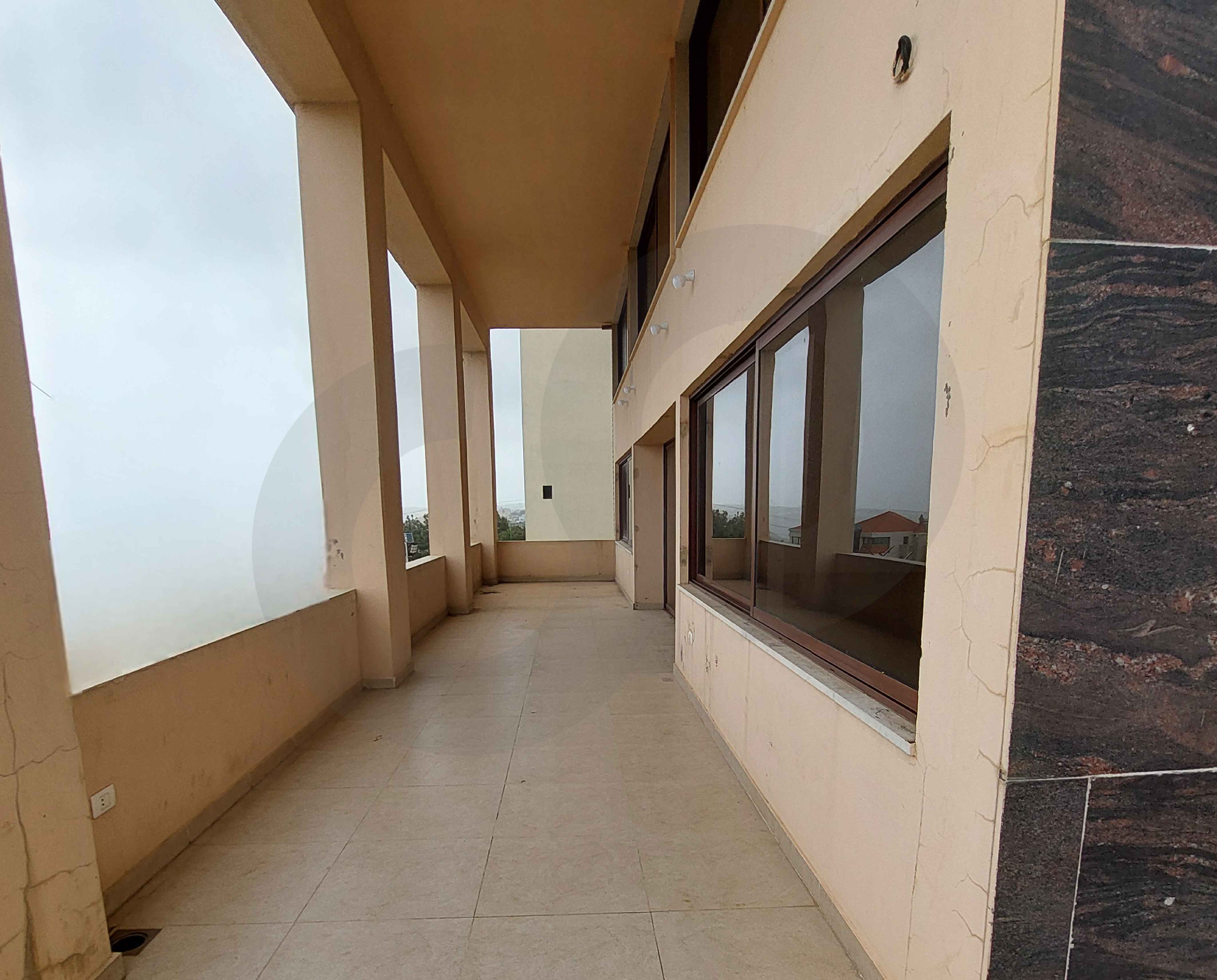 Commercial shop/Batroun /main road/sea view — الصورة 2