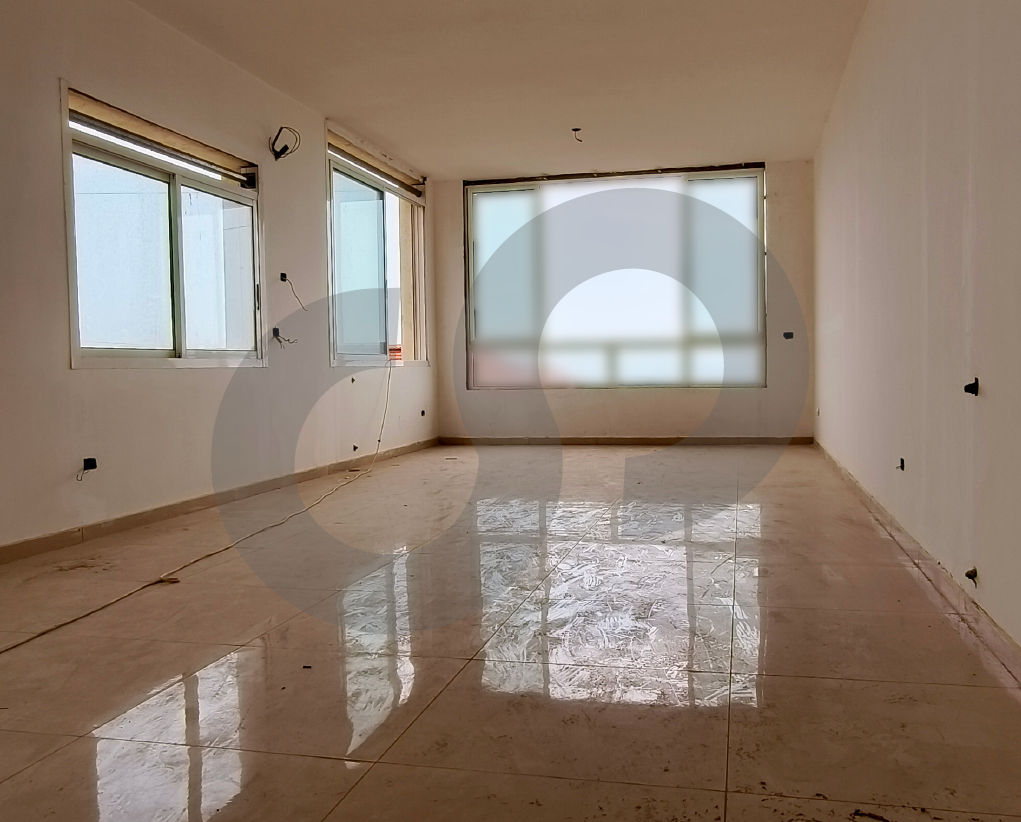 Spacious 245 SQM Duplex with Sea and Mountain Views — الصورة 2